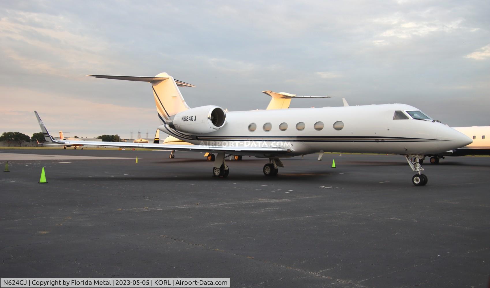 N624GJ, 1995 Gulfstream Aerospace G-IV C/N 1267, G-IV zx