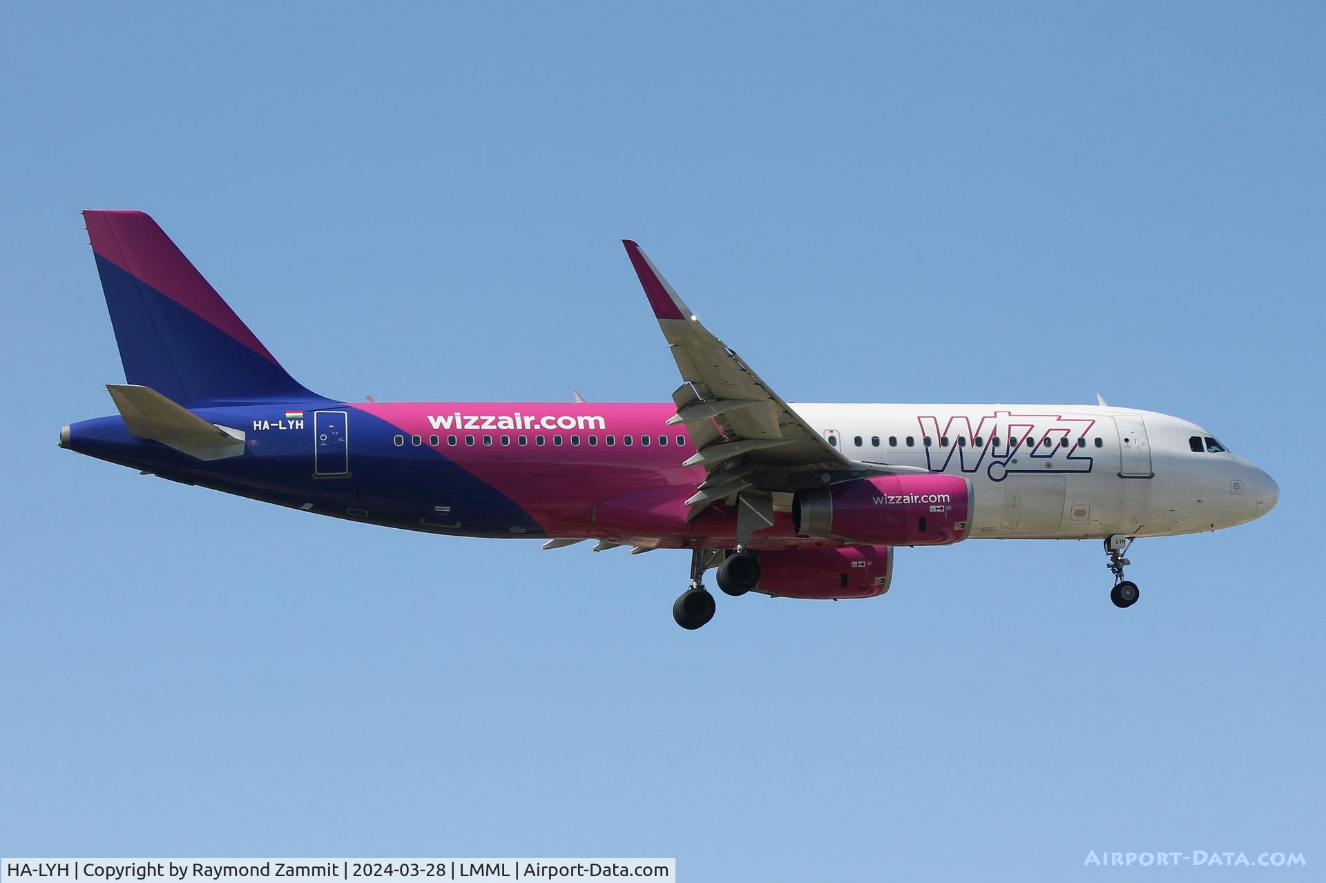 HA-LYH, 2014 Airbus A320-232 C/N 6235, A320 HA-LYH Wizzair