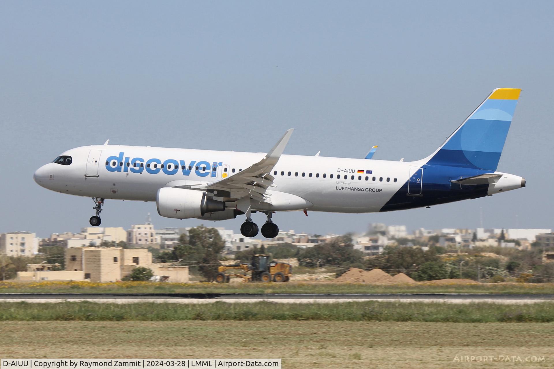 D-AIUU, 2016 Airbus A320-214 C/N 7158, A320 D-AIUU Discover Airlines