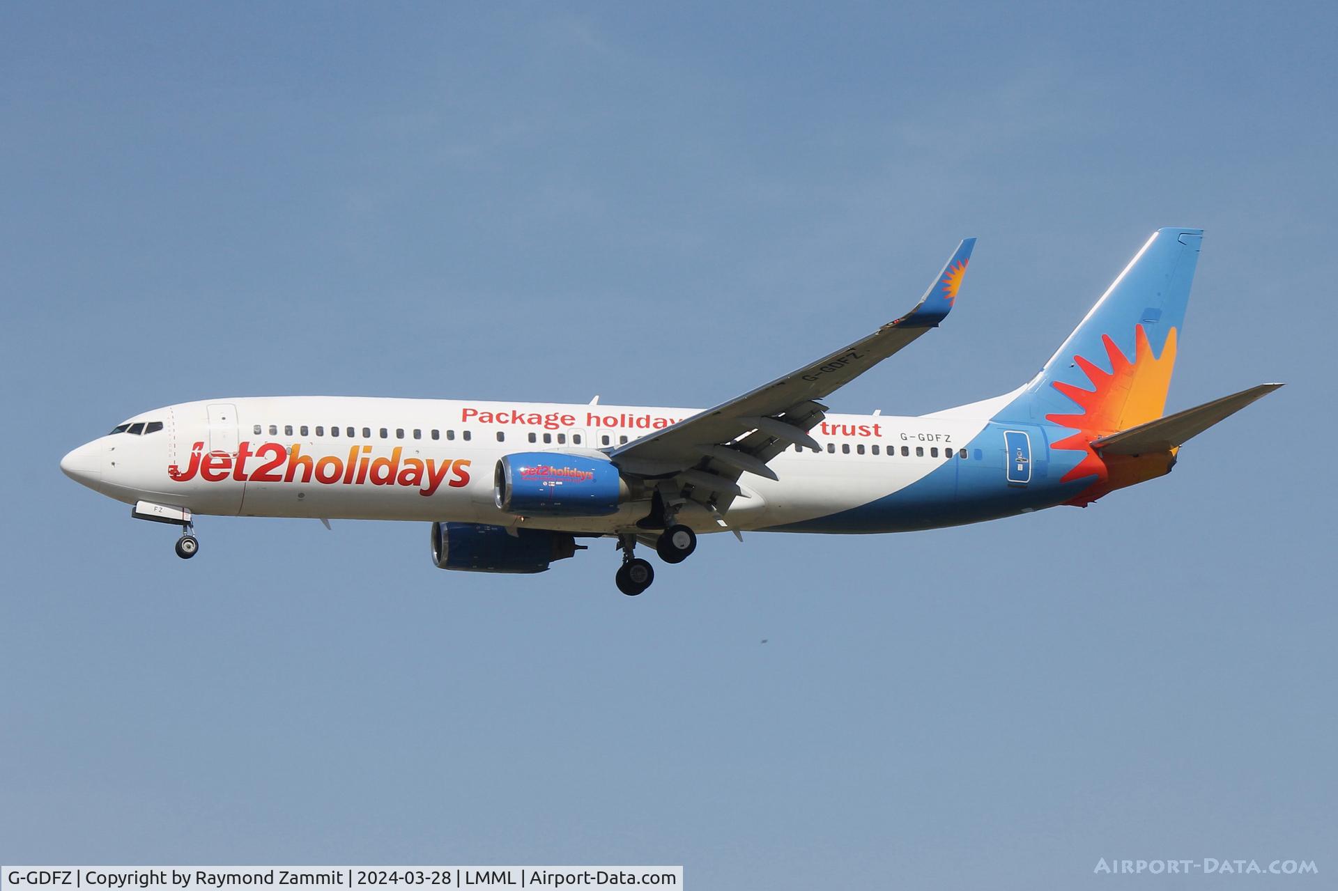 G-GDFZ, 2001 Boeing 737-86Q C/N 30276, B737-800 G-GDFZ Jet2Com