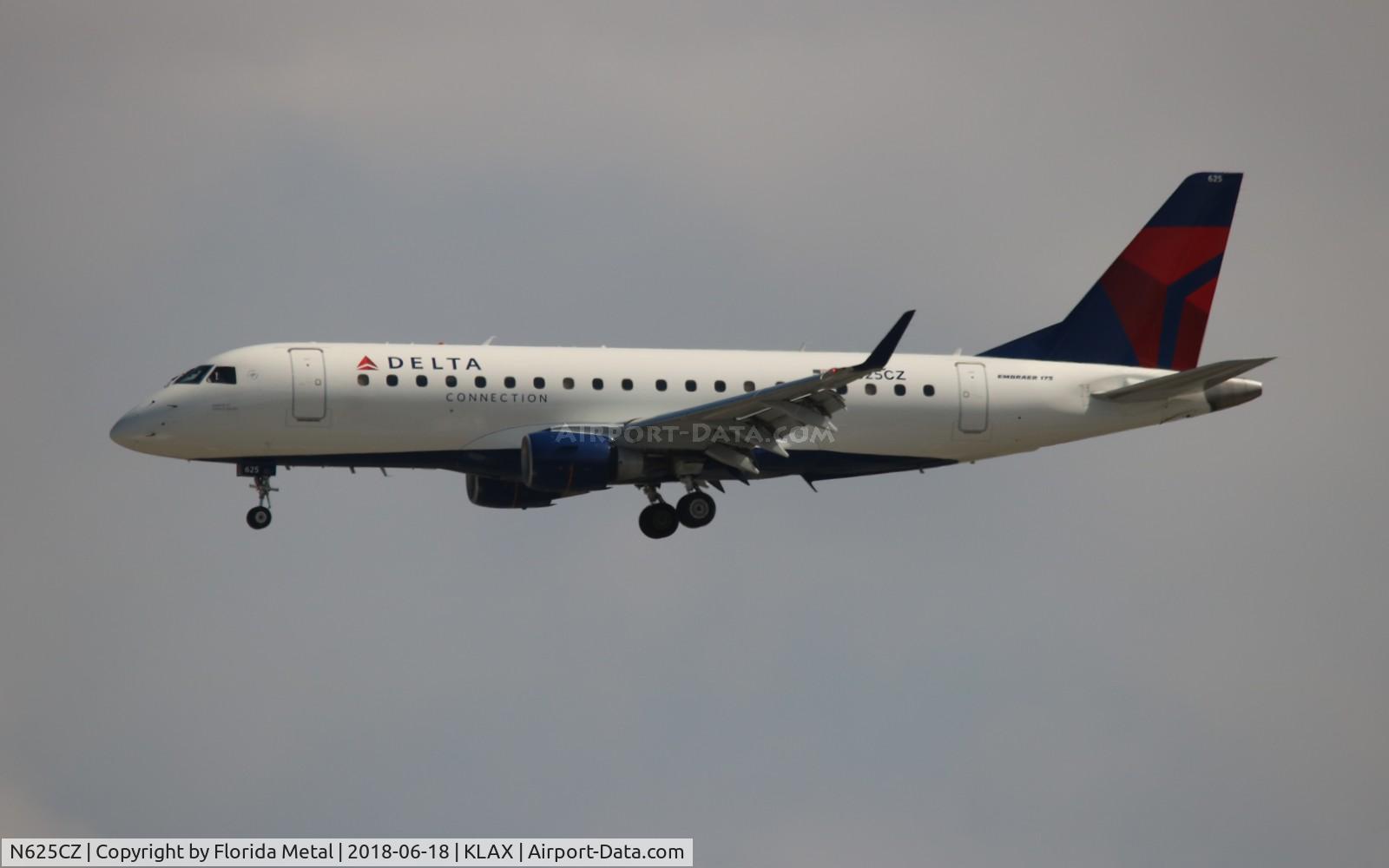 N625CZ, 2008 Embraer 175LR (ERJ-170-200LR) C/N 17000225, CPZ/DAL E175 zx PHX-LAX