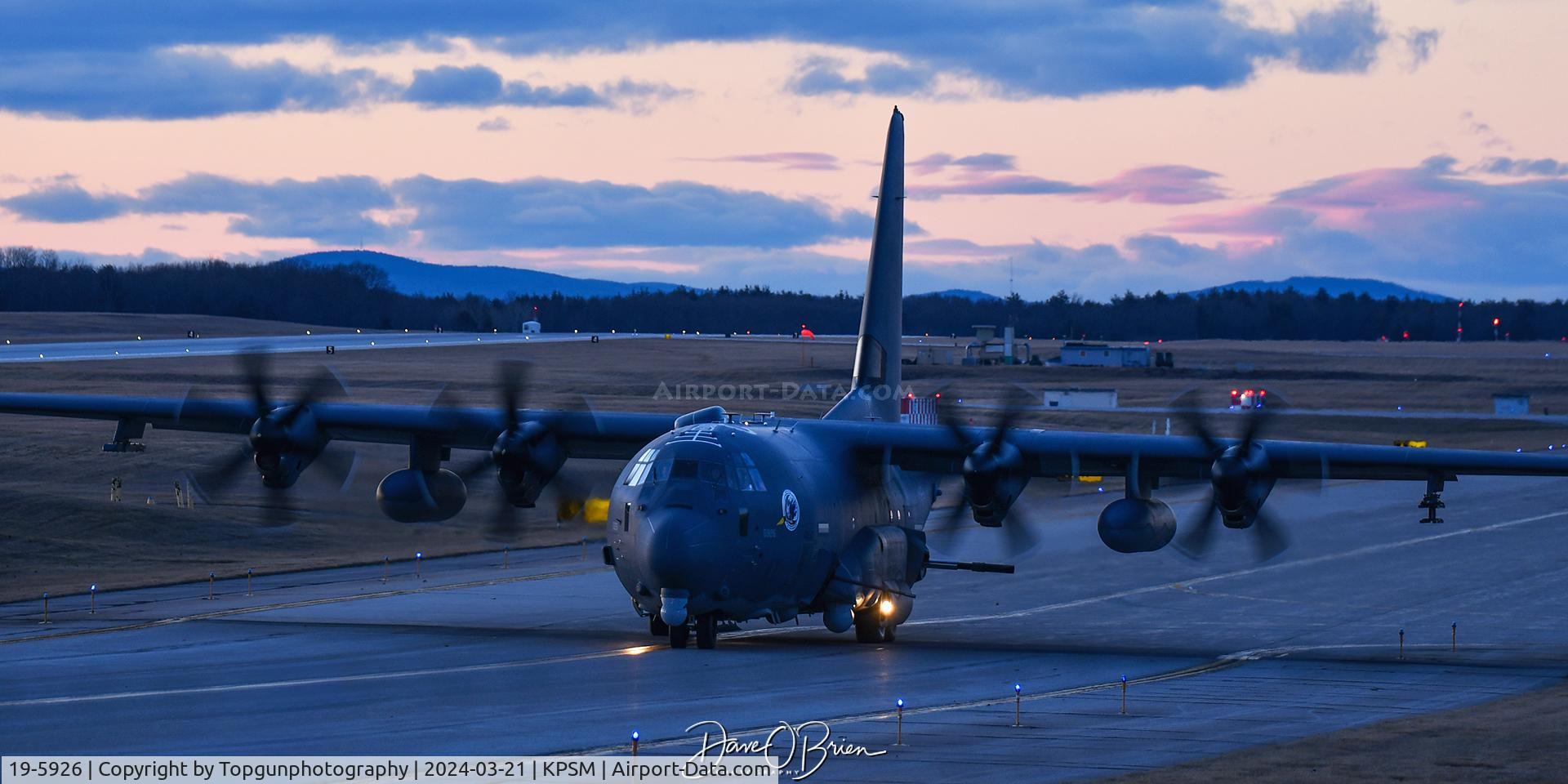 19-5926, Lockheed Martin AC-130J Ghostrider C/N 382-5926, HEAL11 Taxiing out before sunset