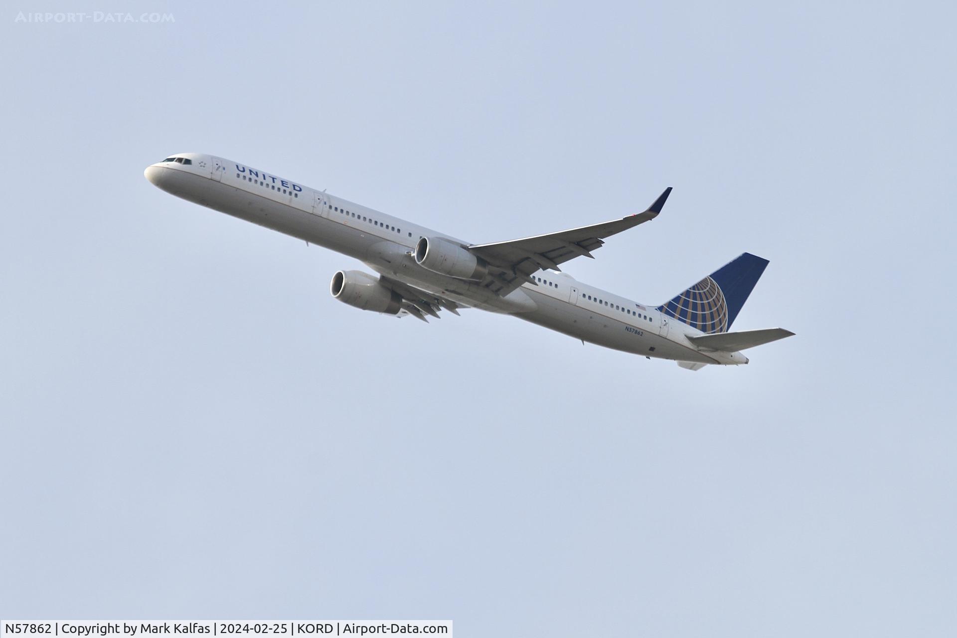 N57862, 2001 Boeing 757-33N C/N 32586, B753 United Airlines Boeing 757-33N N57862 UAL2095 ORD-LAX