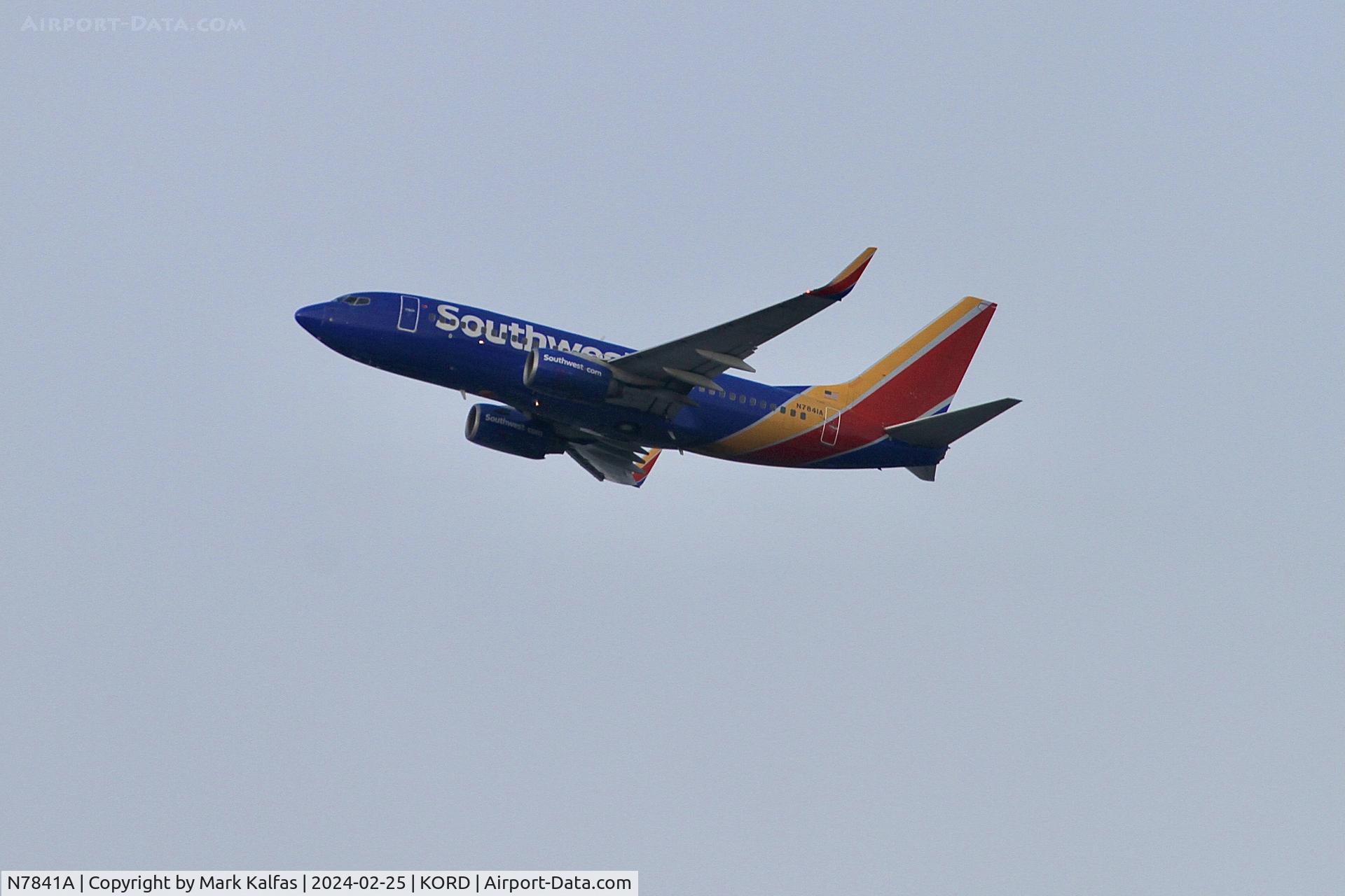 N7841A, 2001 Boeing 737-7L9 C/N 28015, B737 Southwest Boeing 737-7L9  N7841A SWA2104 ORD-DEN