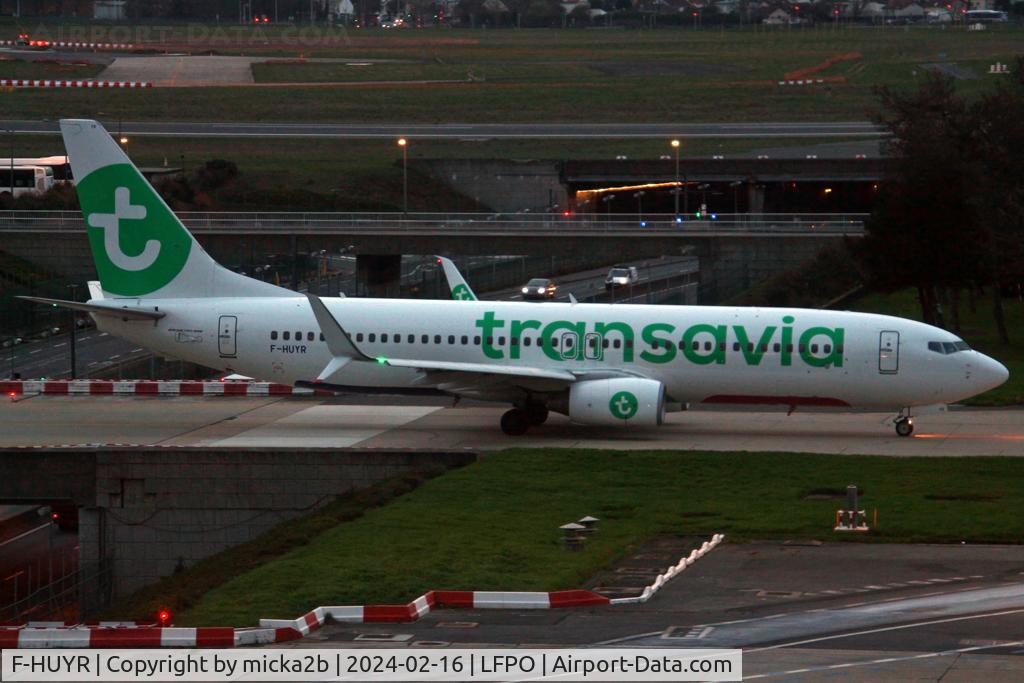 F-HUYR, 2008 Boeing 737-8K5 C/N 35137, Taxiing