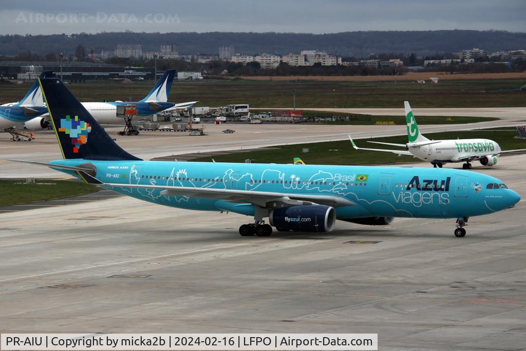 PR-AIU, 2002 Airbus A330-243 C/N 494, Taxiing