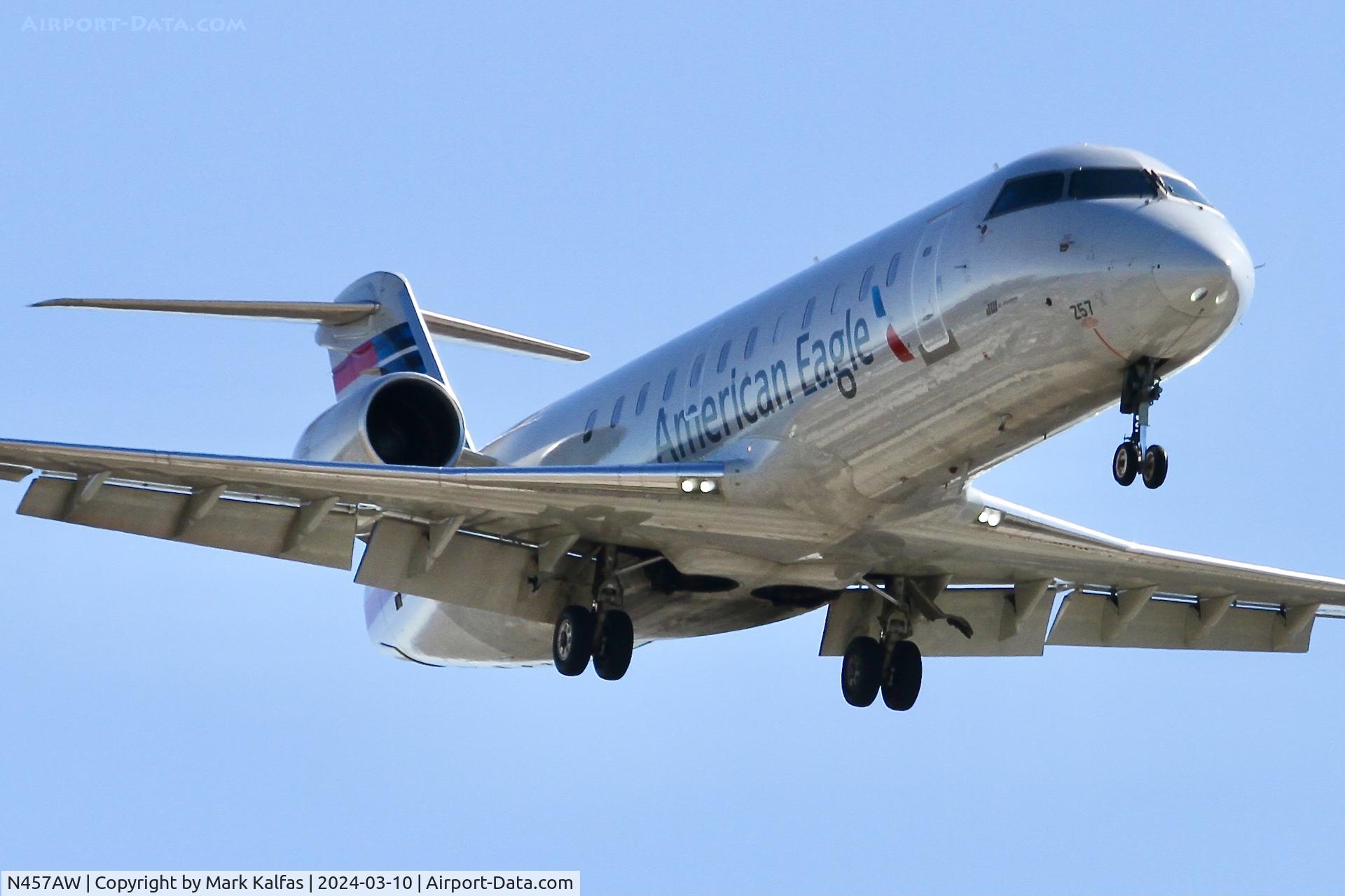 N457AW, 2003 Canadair CRJ-200LR (CL-600-2B19) C/N 7854, CRJ2 Air Wisconsin/American Eagle Canadair Regional Jet CRJ-200  N457AW AWI6029 SDF-ORD