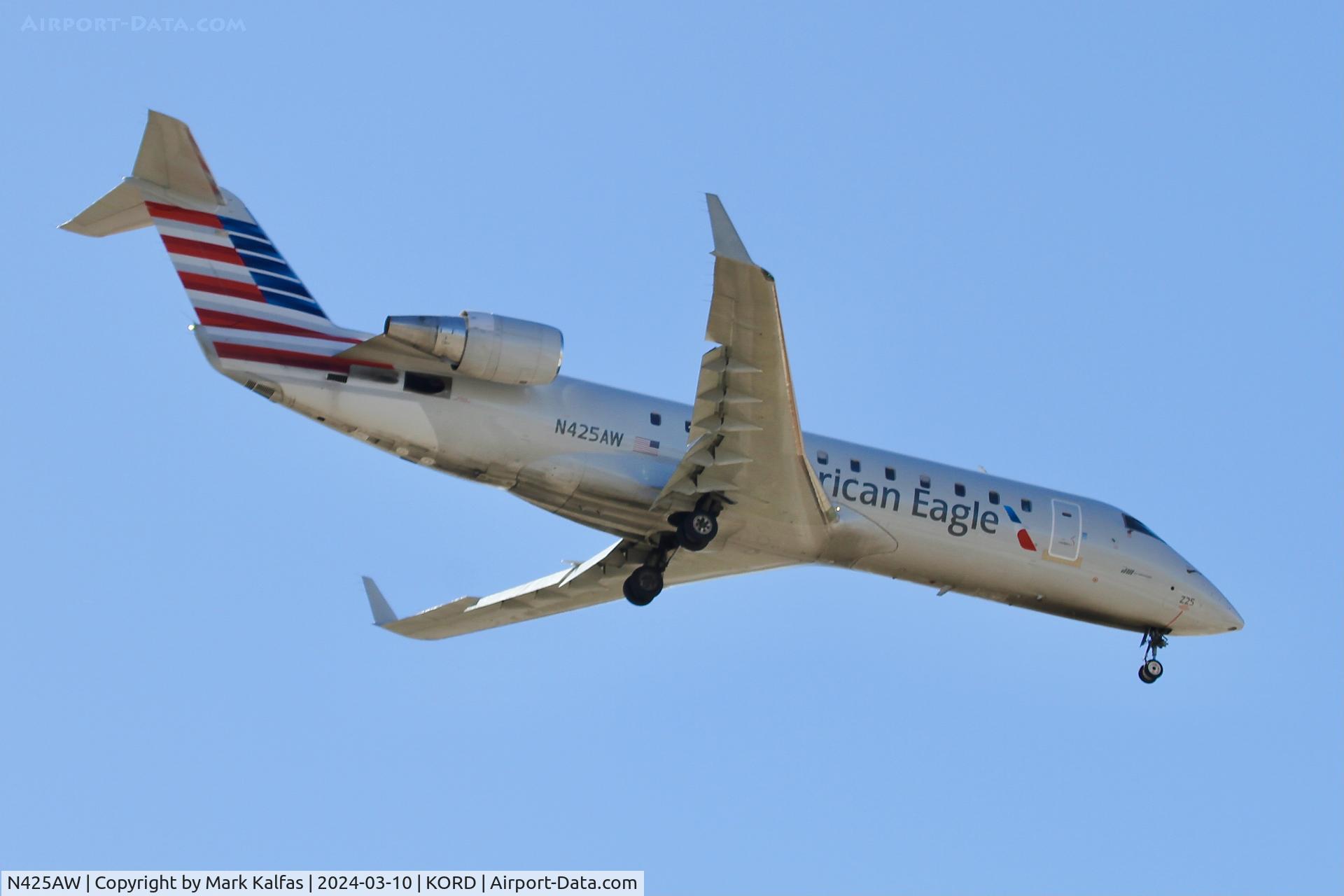 N425AW, 2002 Bombardier CRJ-200LR (CL-600-2B19) C/N 7663, CRJ2 Air Wisconsin/American Eagle Canadair Regional Jet CRJ-200  N425AW AWI6164 ROC-ORD