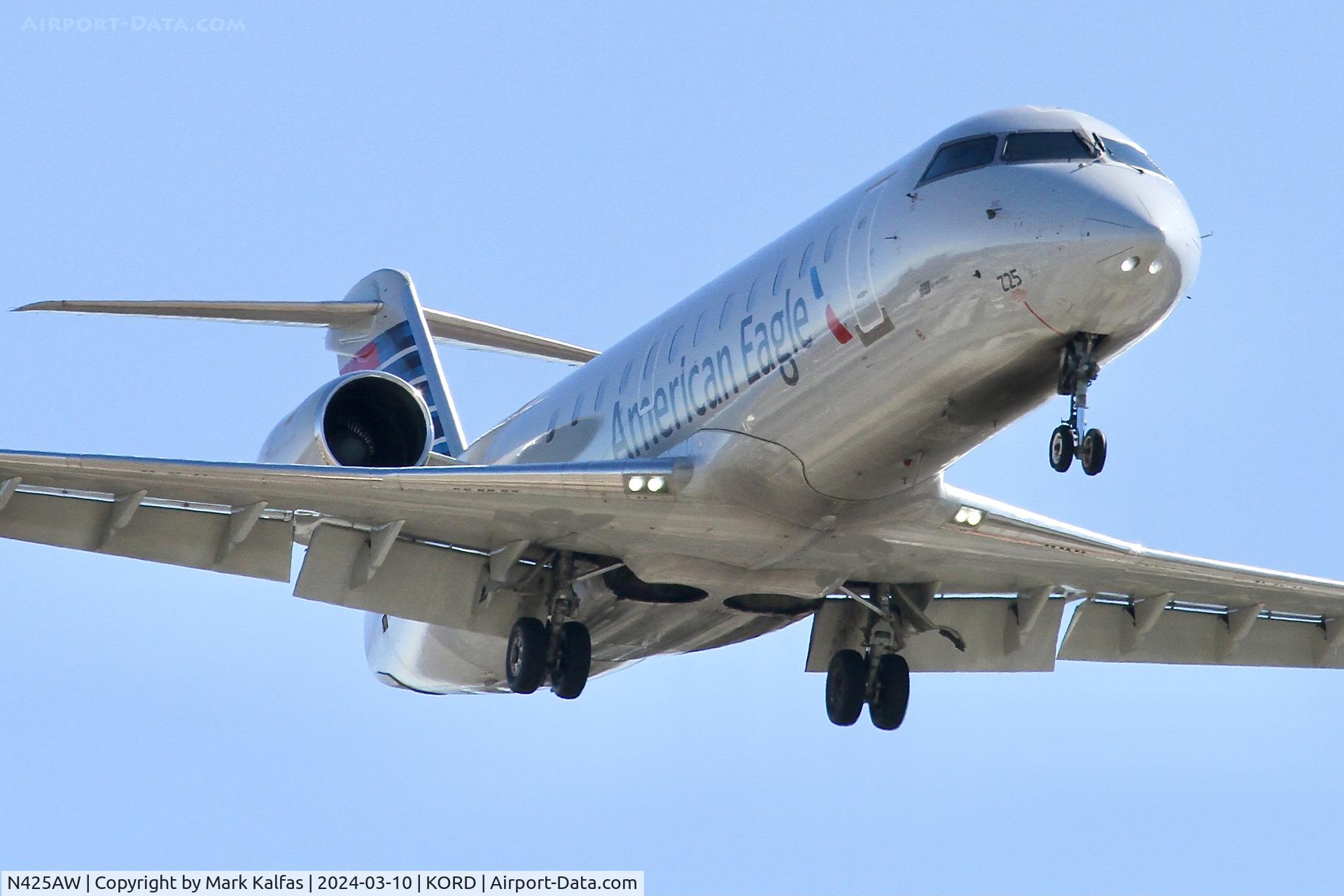 N425AW, 2002 Bombardier CRJ-200LR (CL-600-2B19) C/N 7663, CRJ2 Air Wisconsin/American Eagle Canadair Regional Jet CRJ-200  N425AW AWI6164 ROC-ORD
