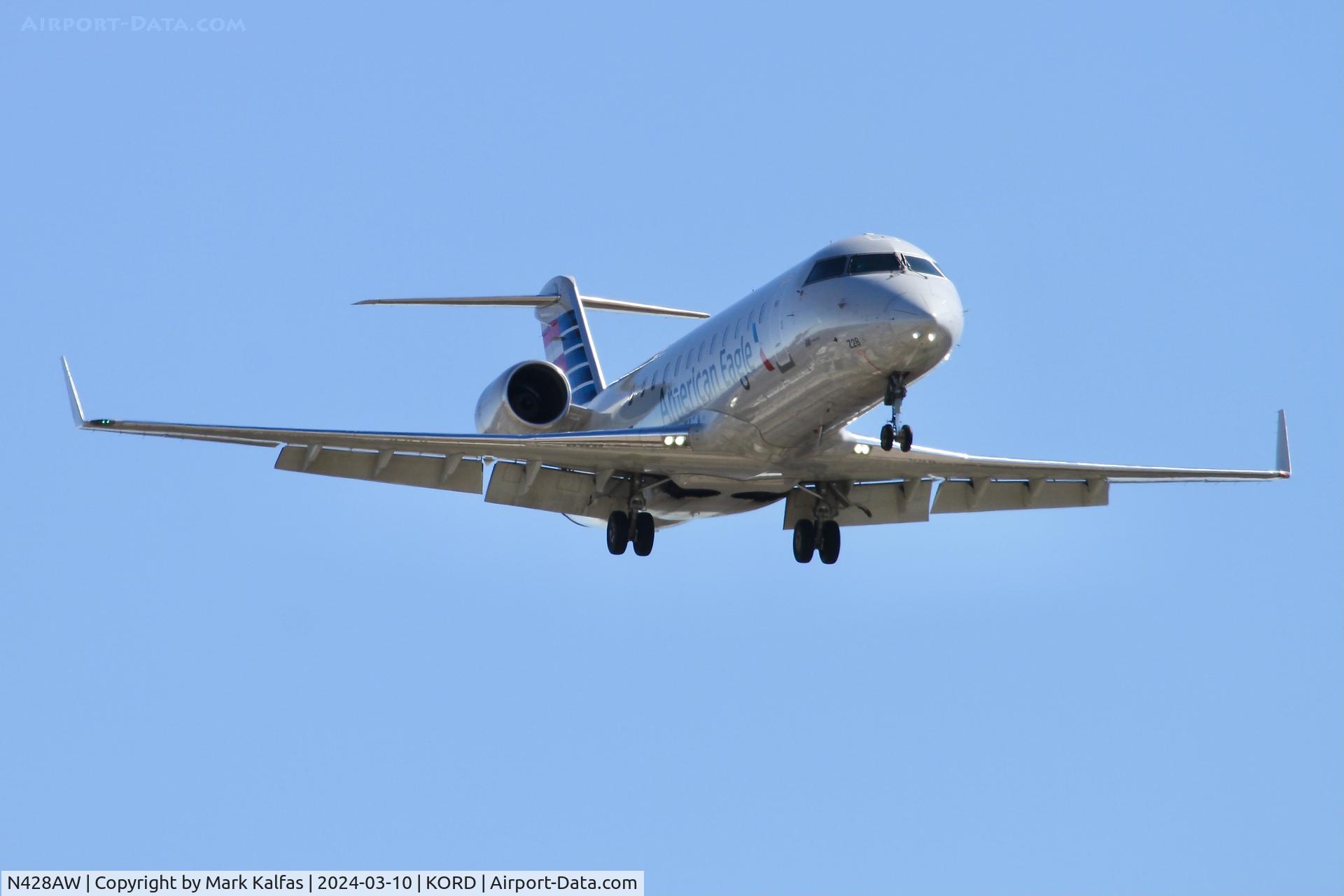 N428AW, 2002 Bombardier CRJ-200LR (CL-600-2B19) C/N 7695, CRJ2 Air Wisconsin/ American Eagle BOMBARDIER INC CL-600-2B19 N428AW AWI6151 HSV-ORD