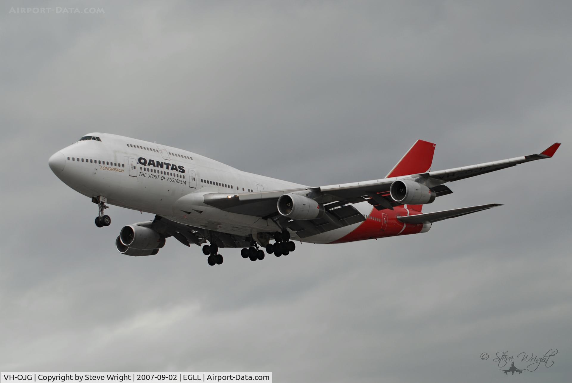 VH-OJG, 1990 Boeing 747-438 C/N 24779, London Heathrow