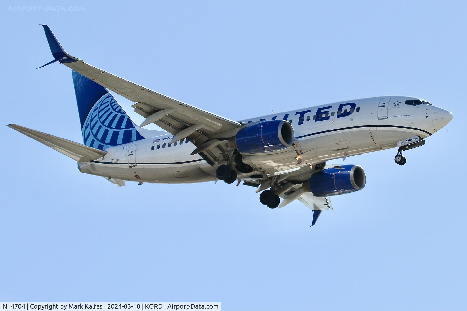 N14704, 1998 Boeing 737-724 C/N 28765, B737 United Airlines Boeing 737-724, N14704 UAL2659  EGE-ORD