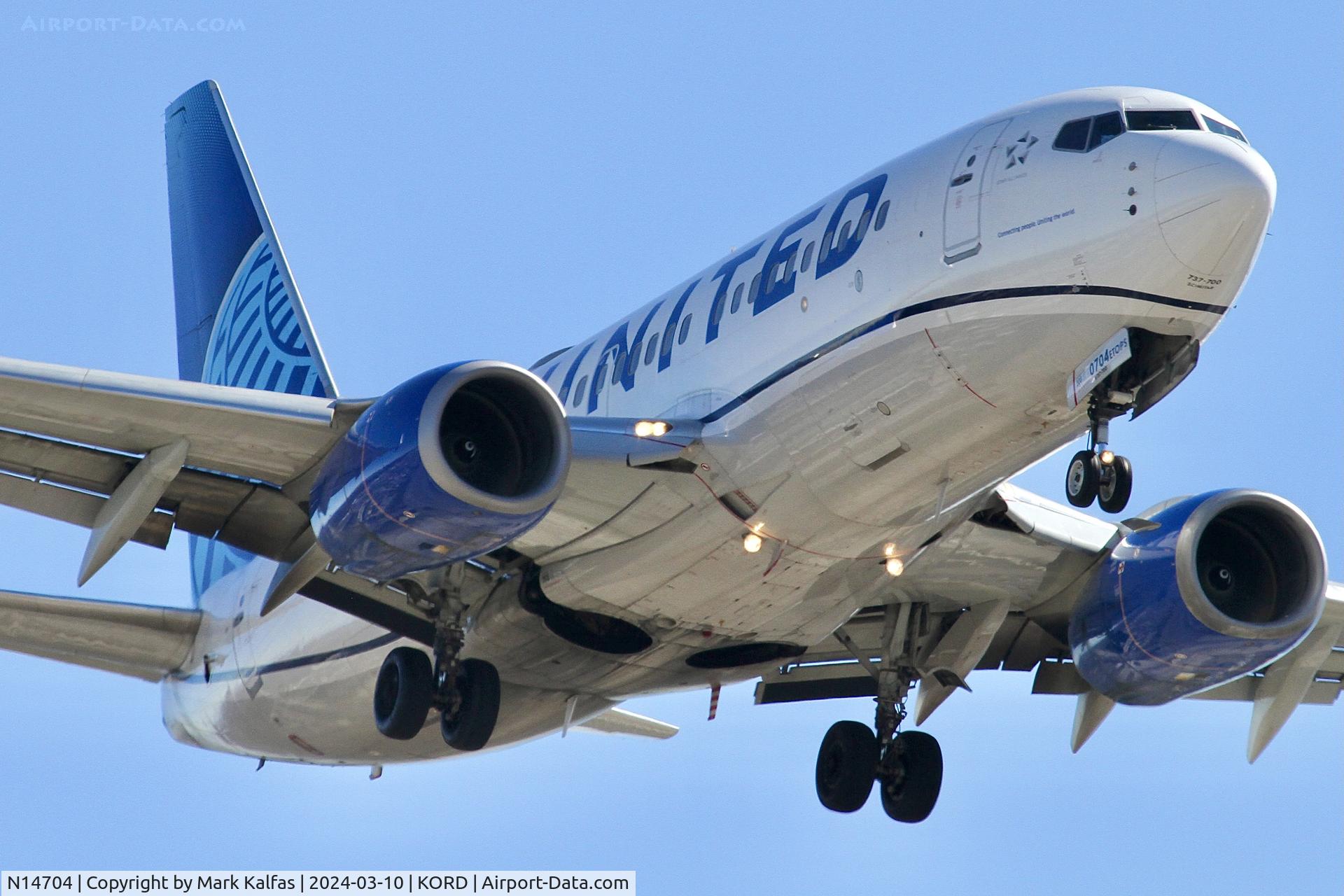 N14704, 1998 Boeing 737-724 C/N 28765, B737 United Airlines Boeing 737-724, N14704 UAL2659  EGE-ORD