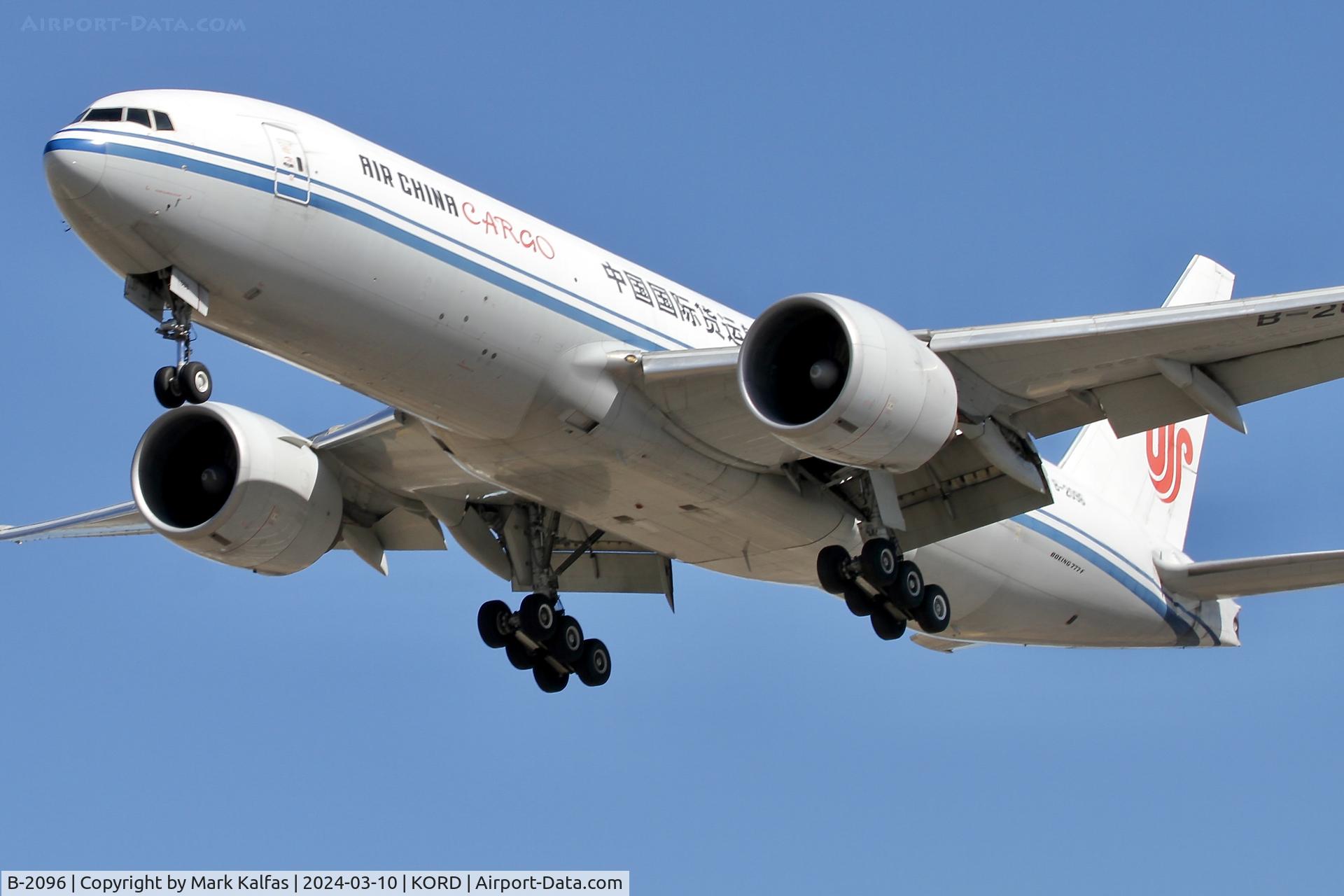 B-2096, 2014 Boeing 777-FFT C/N 44679, B77L Air China Cargo Boeing 777-FFT B-2096 CAO1055 PANC-KORD