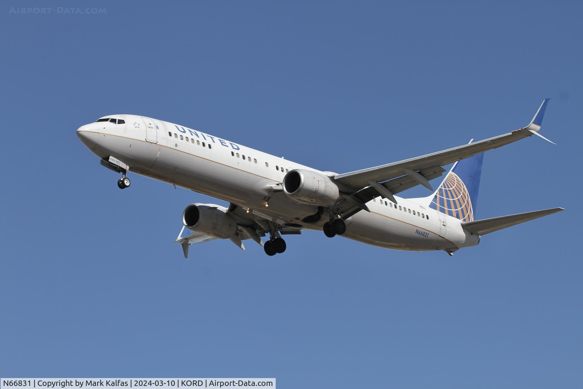 N66831, 2014 Boeing 737-924/ER C/N 44562, B739 United Airlines Boeing 737-924/ER N66831 UAL307 MCO-ORD