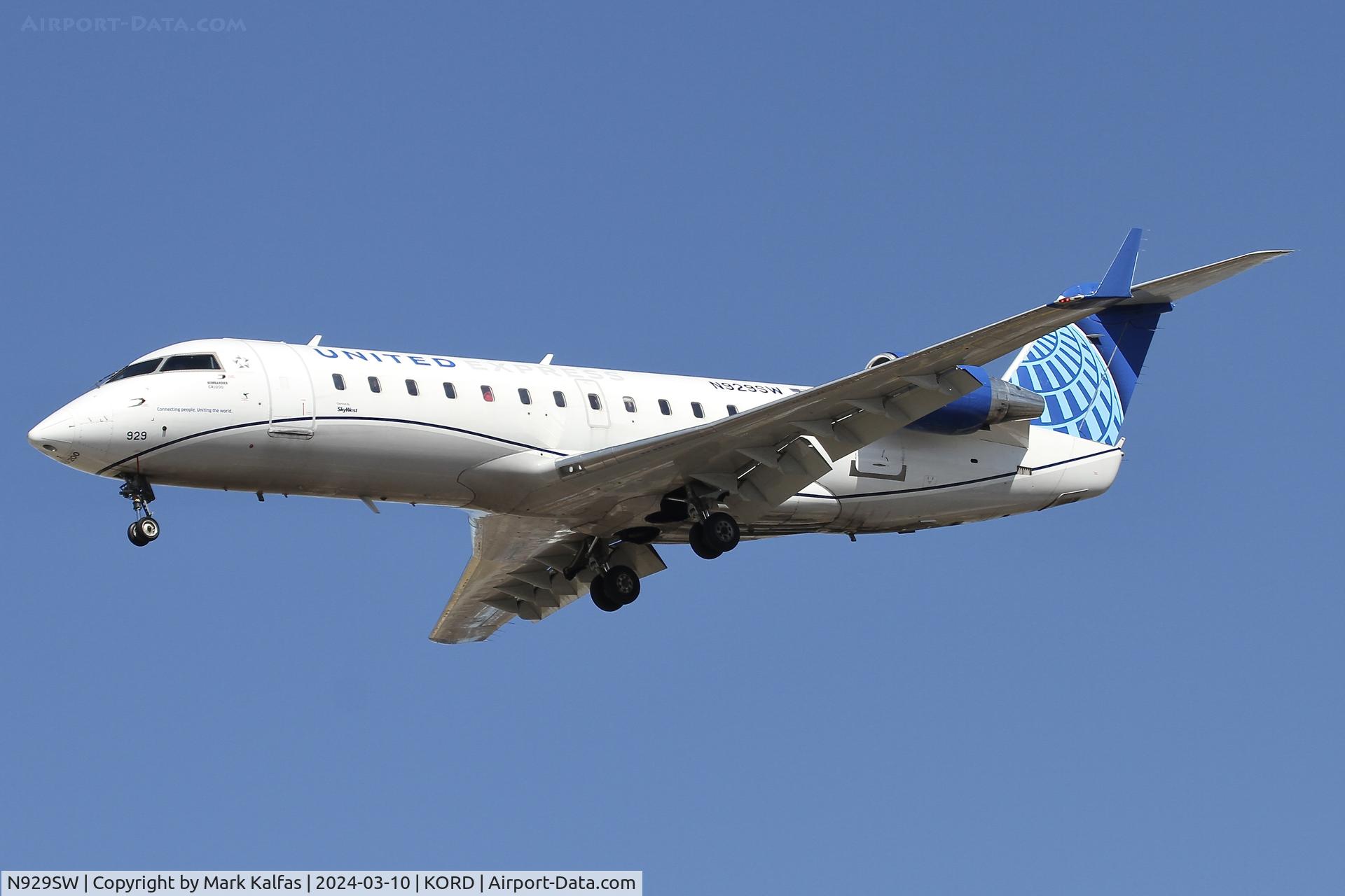 N929SW, 2002 Bombardier CRJ-200LR (CL-600-2B19) C/N 7703, CRJ2 SkyWest/United Express BOMBARDIER CL-600-2B19,N929SW SKW4793 DAY-ORD