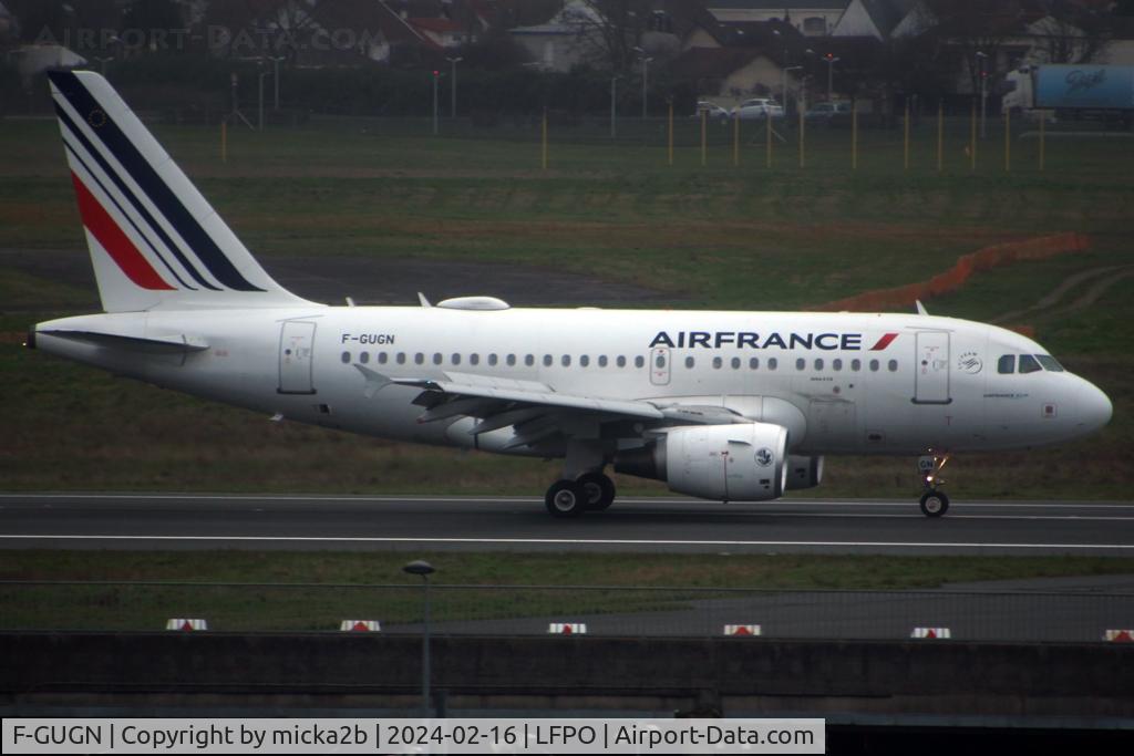 F-GUGN, 2006 Airbus A318-111 C/N 2918, Taxiing