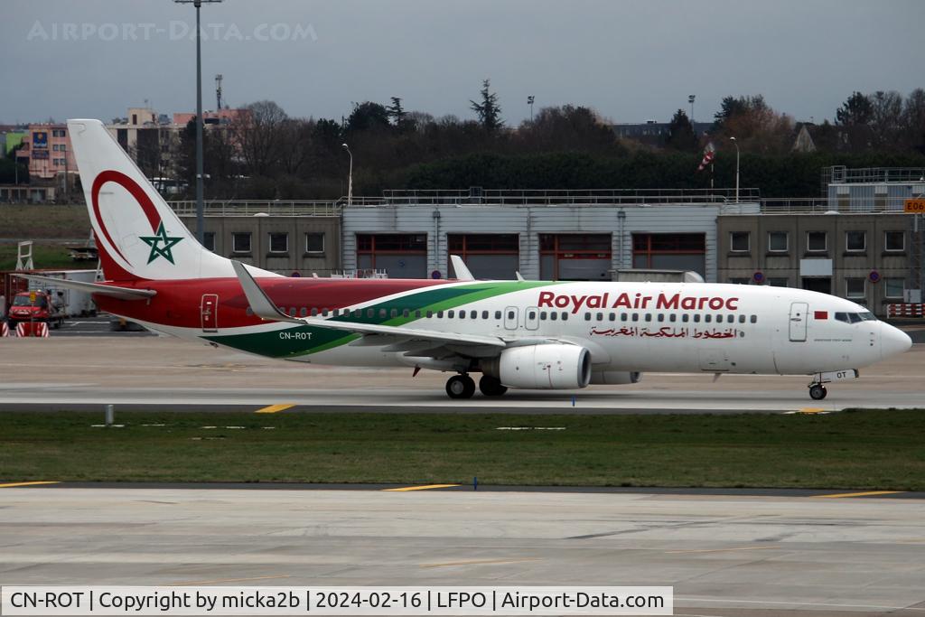 CN-ROT, 2009 Boeing 737-8B6 C/N 33068, Taxiing with new livery