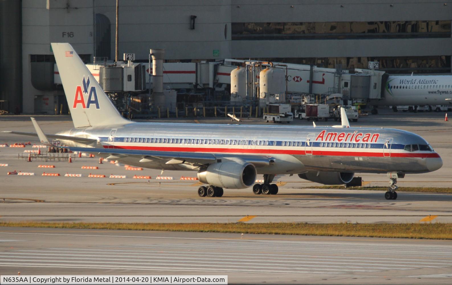 N635AA, 1990 Boeing 757-223 C/N 24593, AAL 752 oc zx MIA-UIO