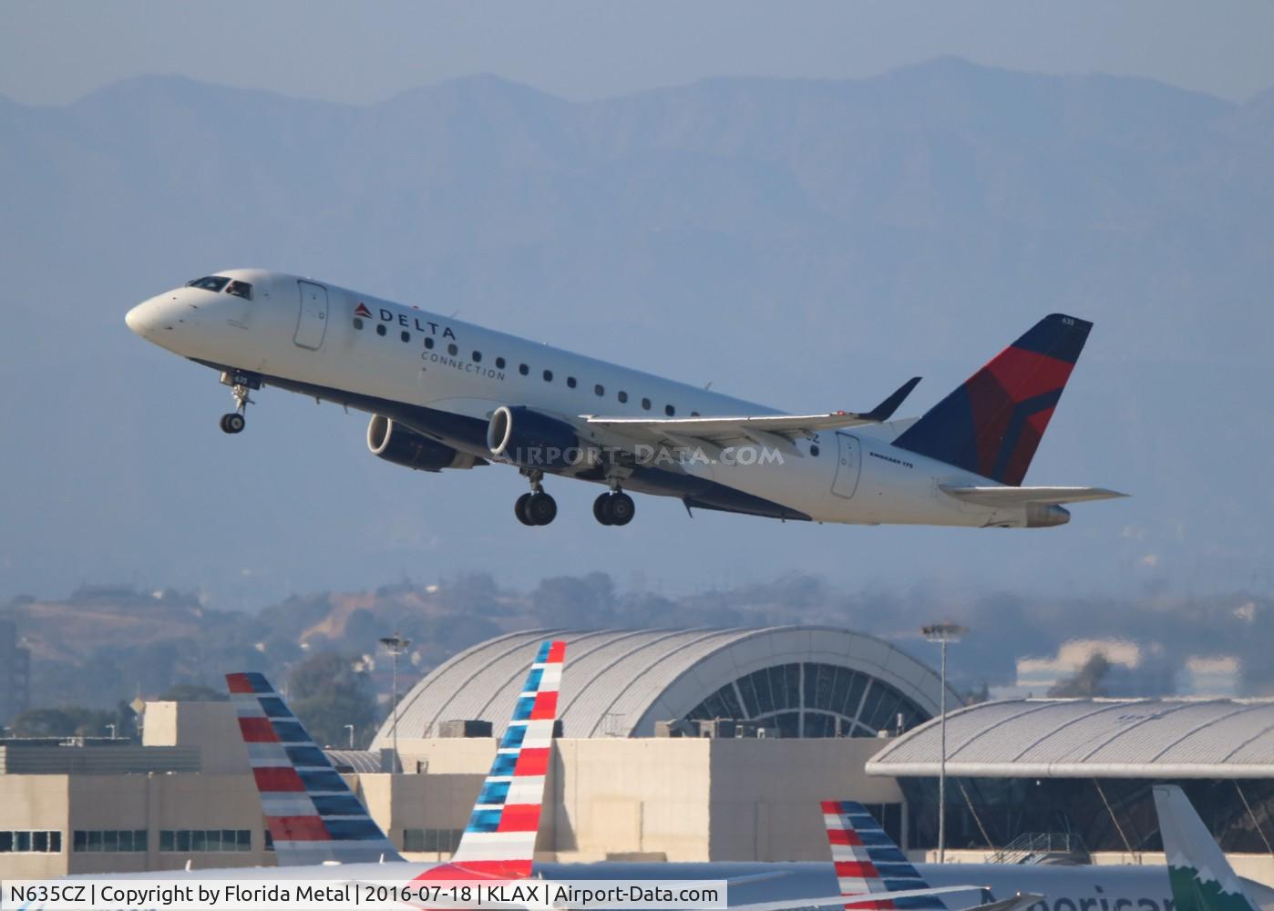 N635CZ, 2008 Embraer 175LR (ERJ-170-200LR) C/N 17000252, CPZ/DAL E175 zx LAX-PHX