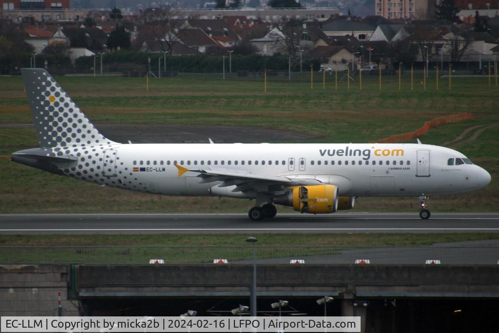EC-LLM, 2011 Airbus A320-214 C/N 4681, Taxiing