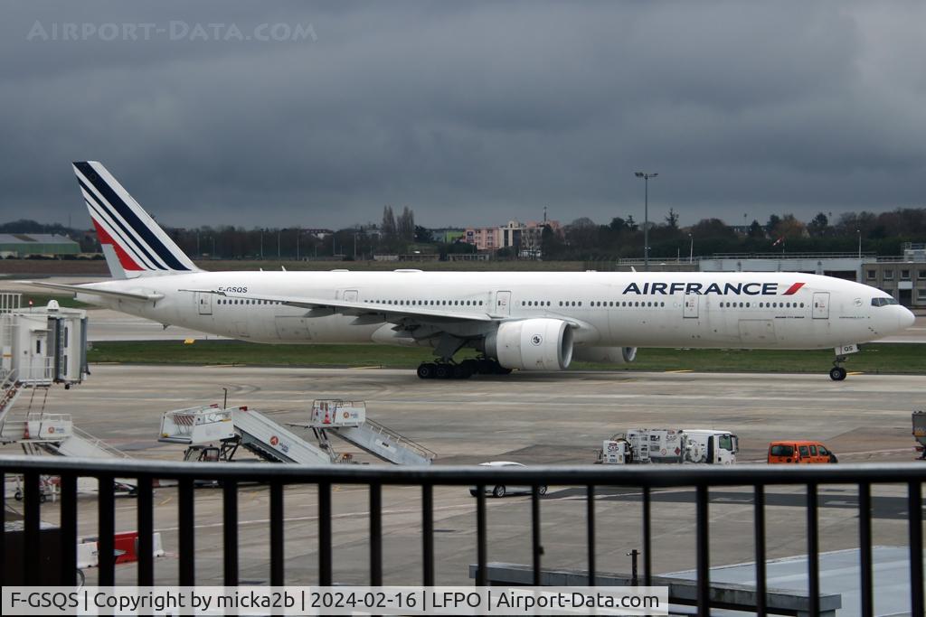 F-GSQS, 2007 Boeing 777-328/ER C/N 32962, Taxiing