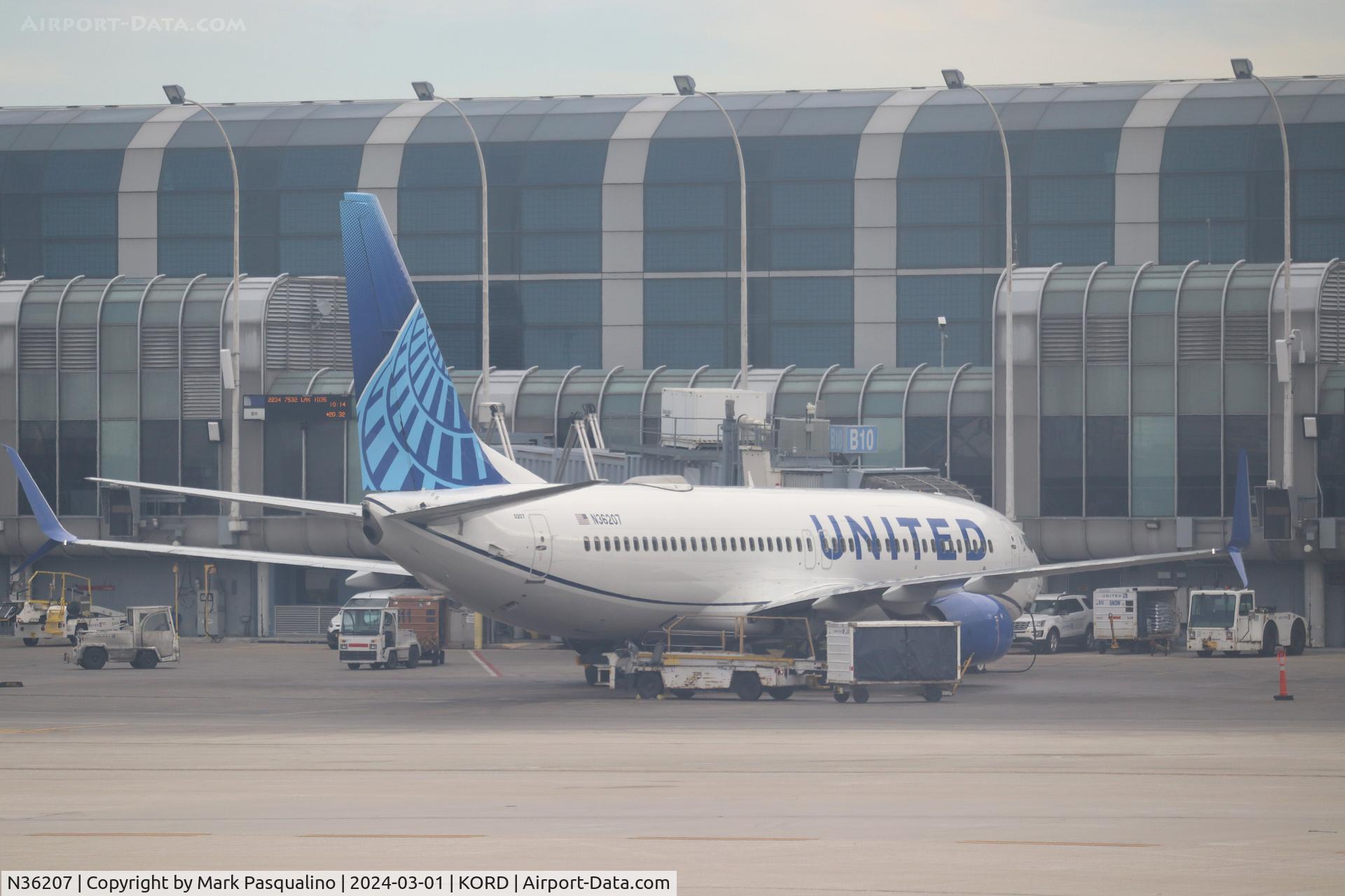 N36207, 2000 Boeing 737-824 C/N 30579, Boeing 737-824