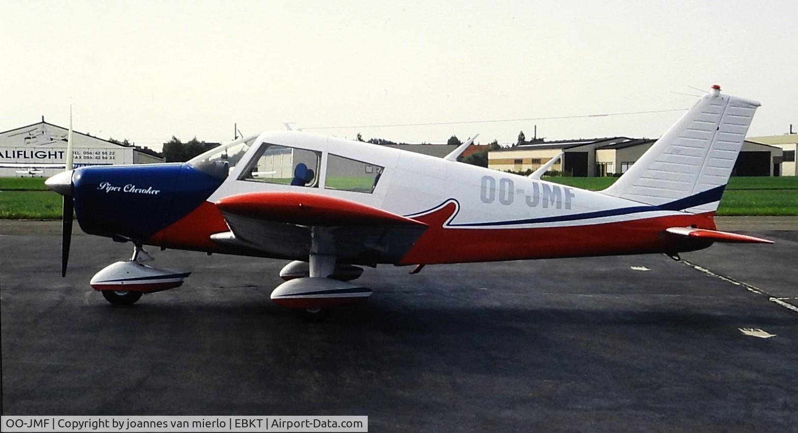 OO-JMF, 1971 Piper PA-28-140D Cherokee C/N 28-7125468, ex-slide
