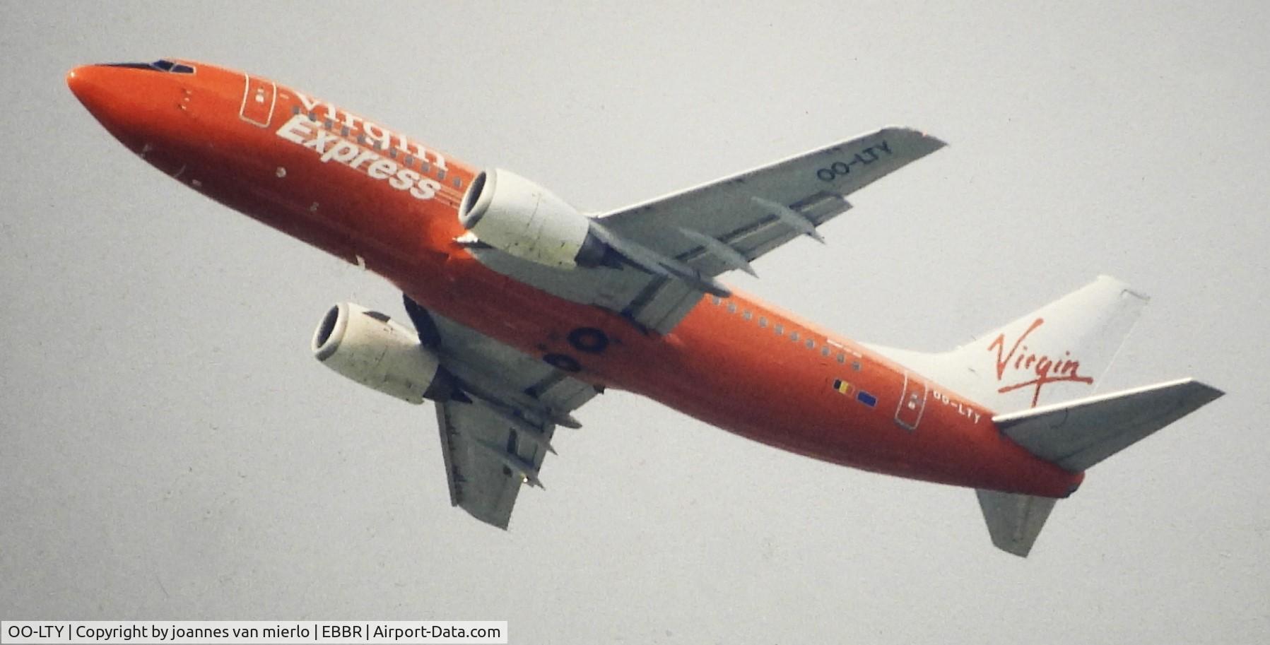 OO-LTY, 1988 Boeing 737-3Y0 C/N 23925, ex-slide