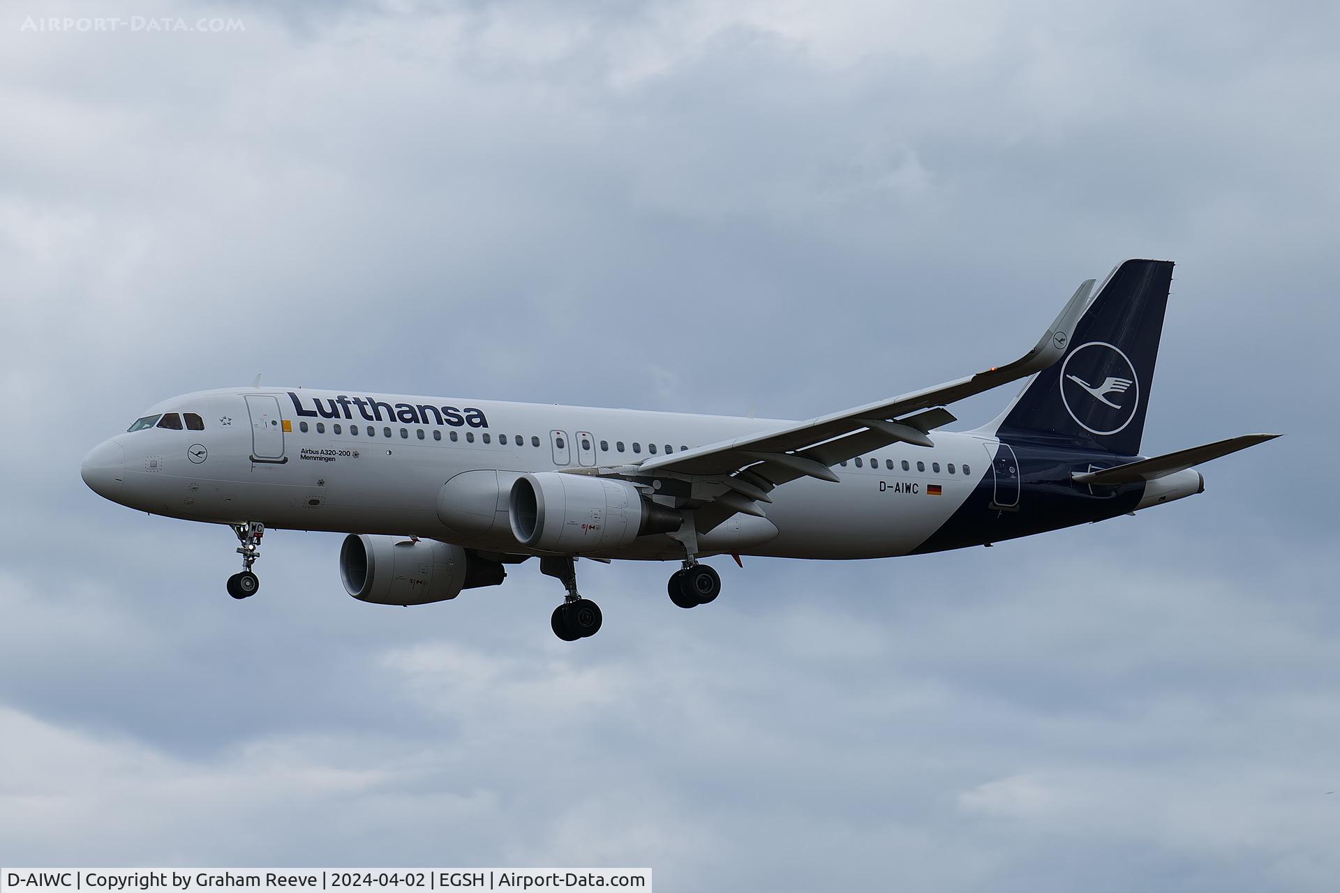 D-AIWC, 2018 Airbus A320-214 C/N 8667, Landing at Norwich.