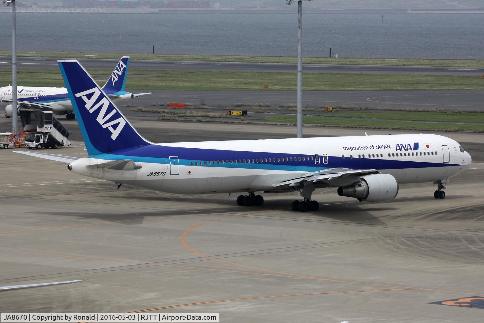 JA8670, 1994 Boeing 767-381 C/N 25660, at hnd