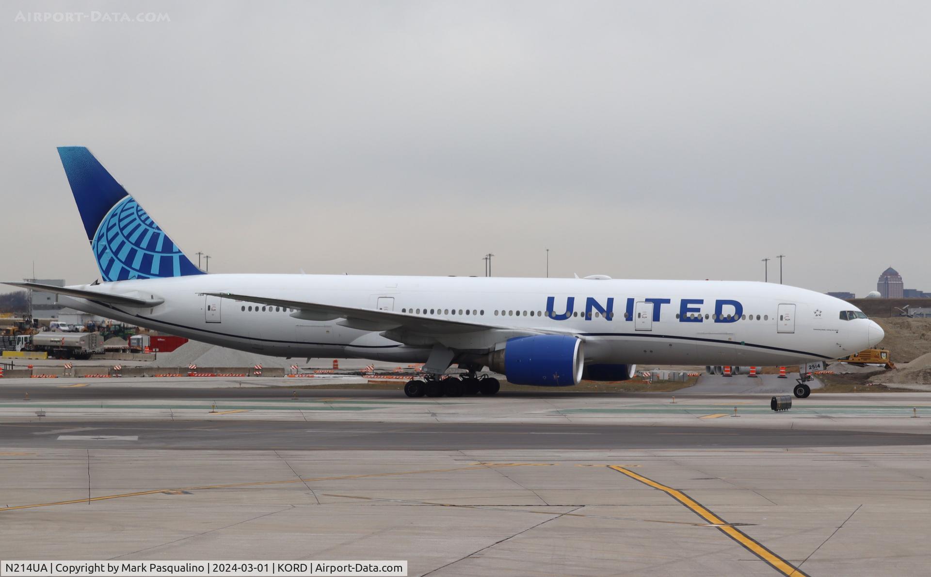N214UA, 2000 Boeing 777-222 C/N 30220, Boeing 777-222