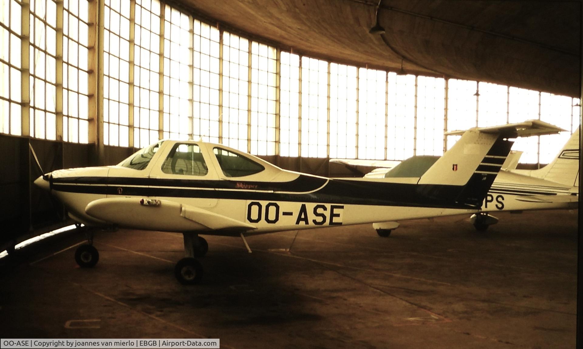OO-ASE, Beech 77 Skipper Skipper C/N WA-149, ex-slide