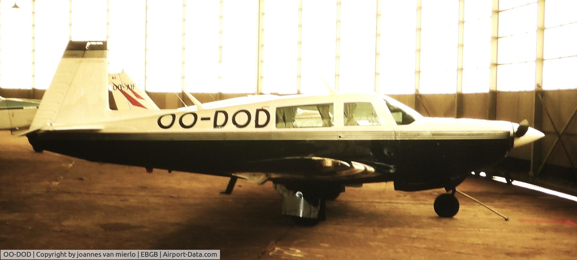 OO-DOD, 1980 Mooney M20K C/N 25-0414, ex-slide