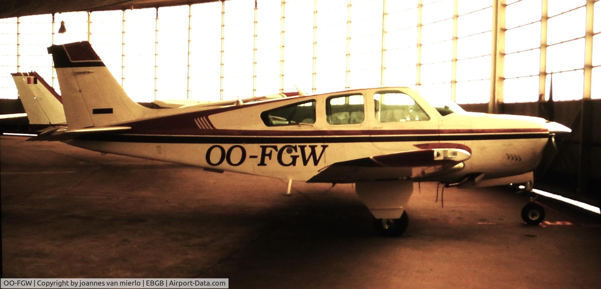 OO-FGW, Beech F33A Bonanza C/N CE982, ex-slide