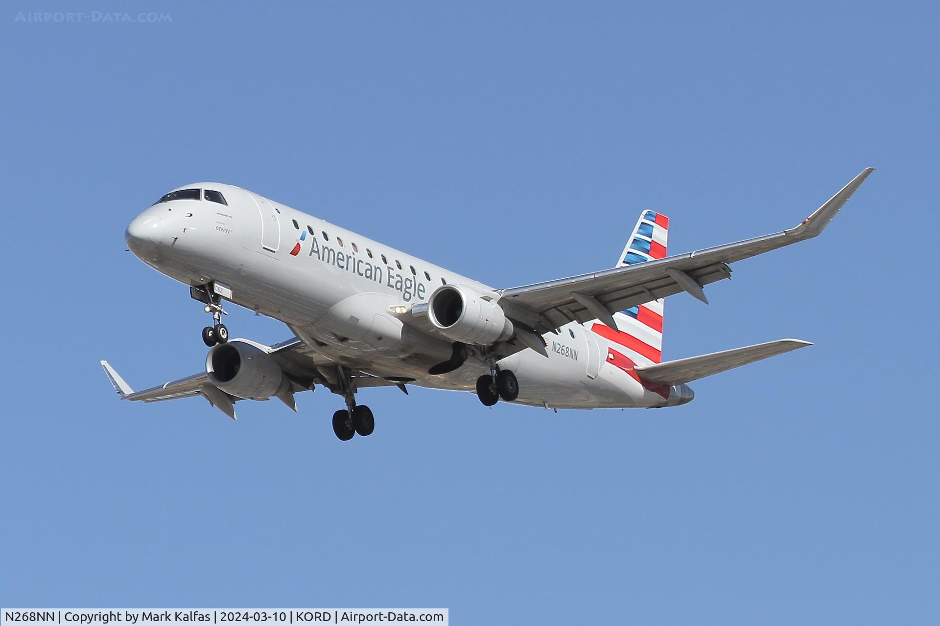 N268NN, 2018 Embraer 175LR (ERJ-170-200LR) C/N 17000772, E170 Envoy Air / American Eagle EMBRAER ERJ 170-200 LR N268NN ENY3931 CHS-ORD