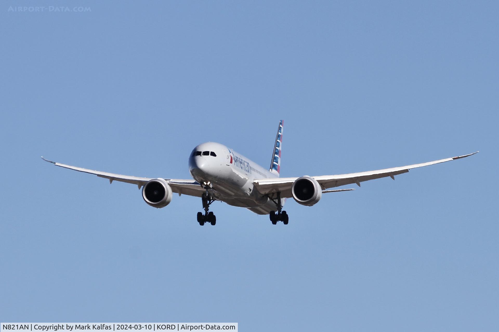 N821AN, 2016 Boeing 787-9 Dreamliner Dreamliner C/N 40640, B789 American Airlines Boeing 787-9 Dreamliner. N821AN AAL1988 DFW-ORD