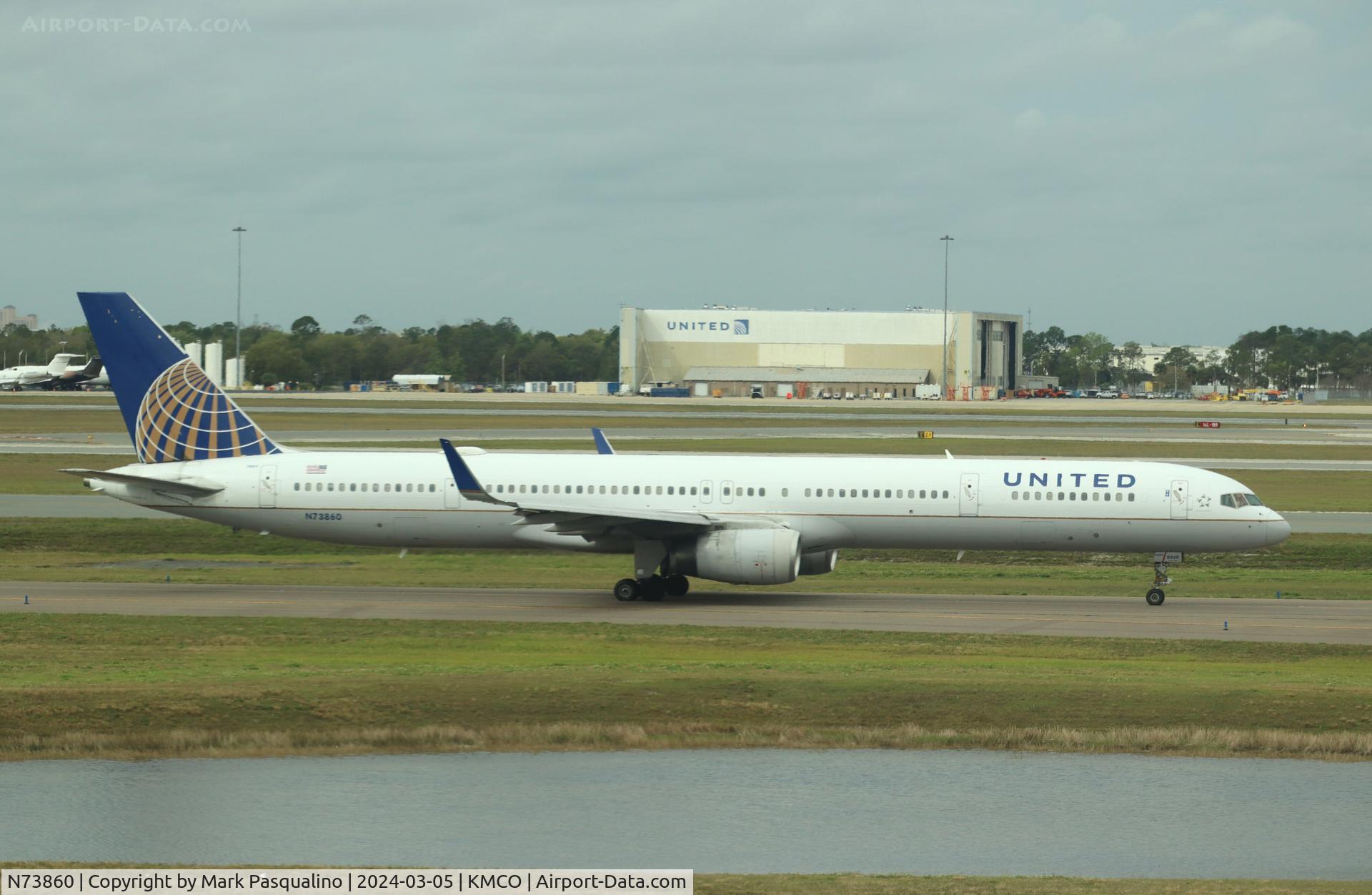 N73860, 2001 Boeing 757-33N C/N 32584, Boeing 757-33N