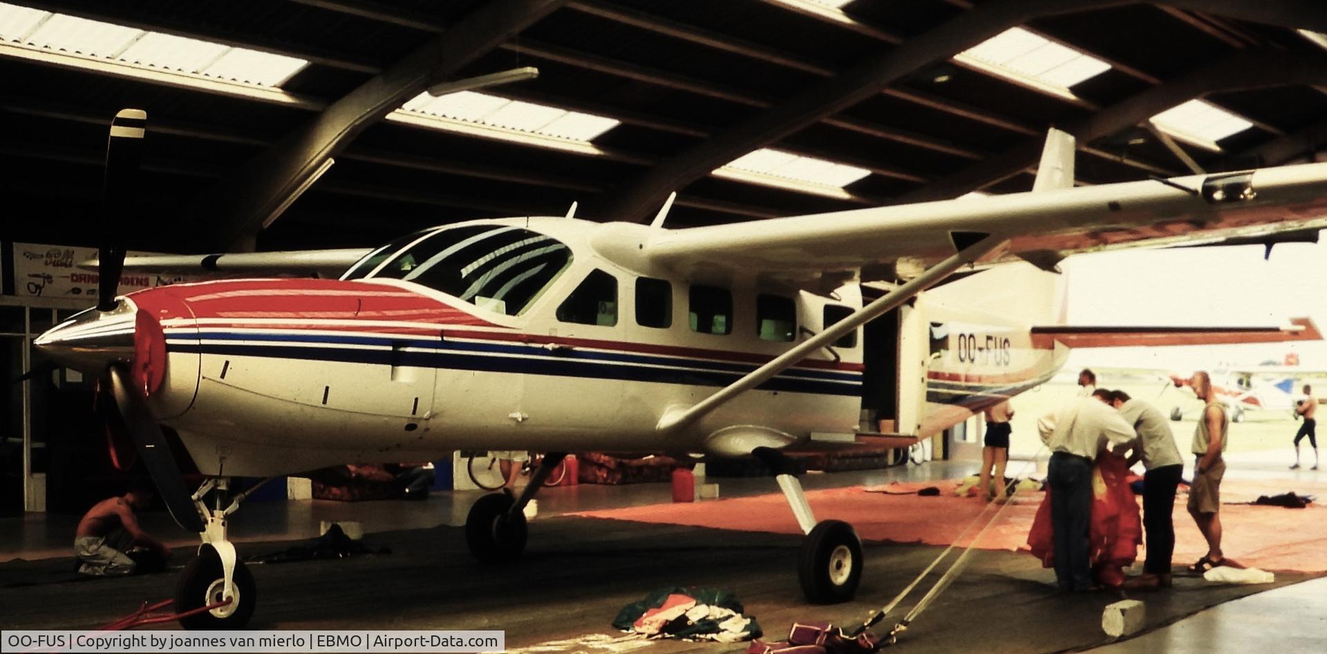 OO-FUS, 1999 Cessna 208B Grand Caravan C/N 208B-0794, ex-slide