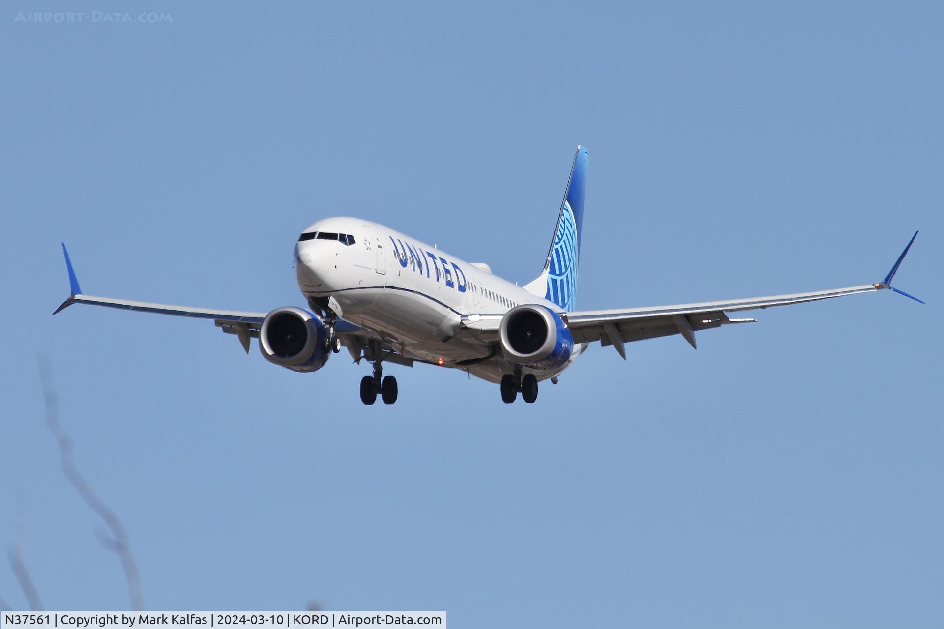 N37561, 2023 Boeing 737-9 MAX C/N 67590, B39M United Airlines Boeing 737 MAX 9 N37561 UAL2184 TPA-ORD