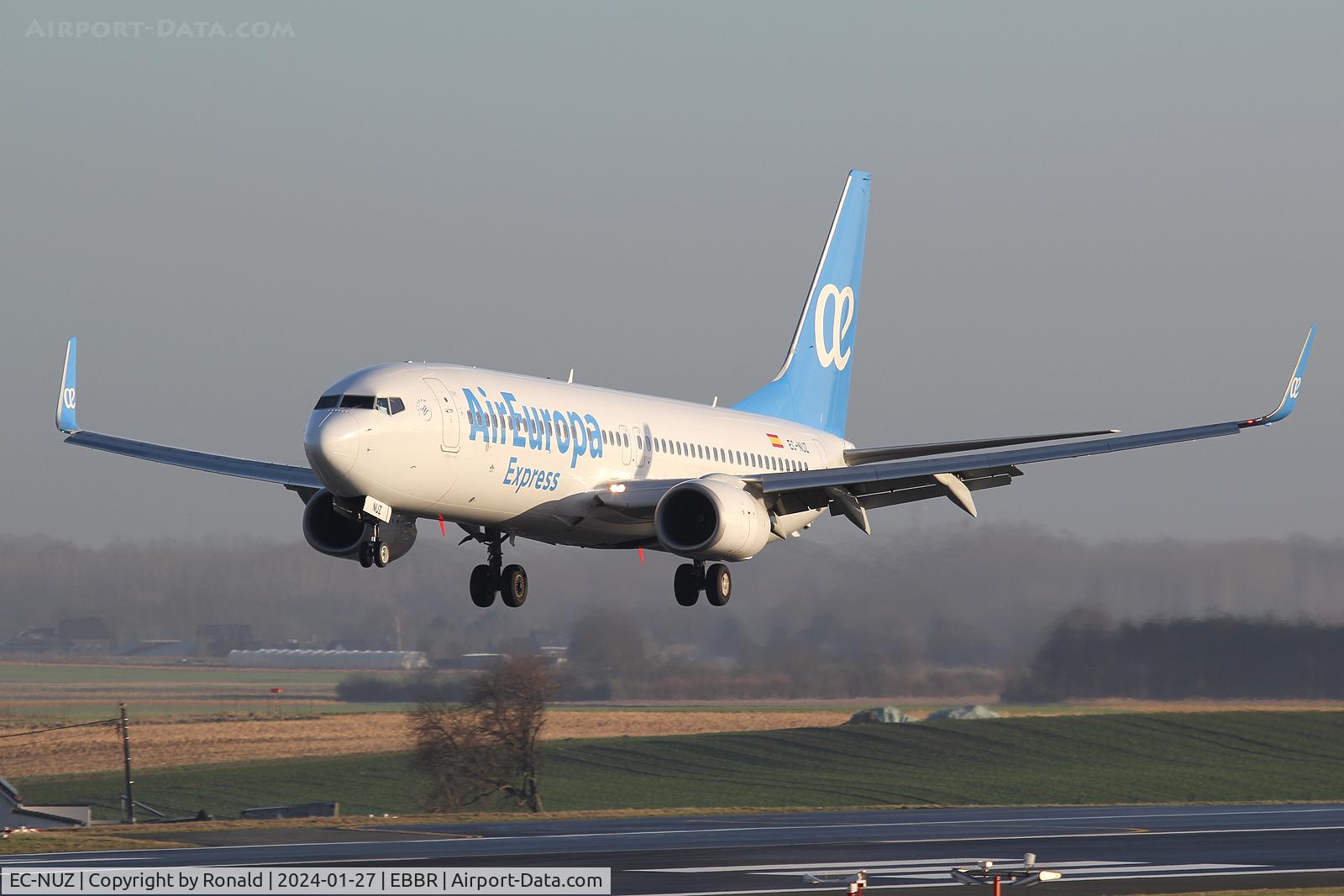 EC-NUZ, 2015 Boeing 737-8GP C/N 39866, at ebbr