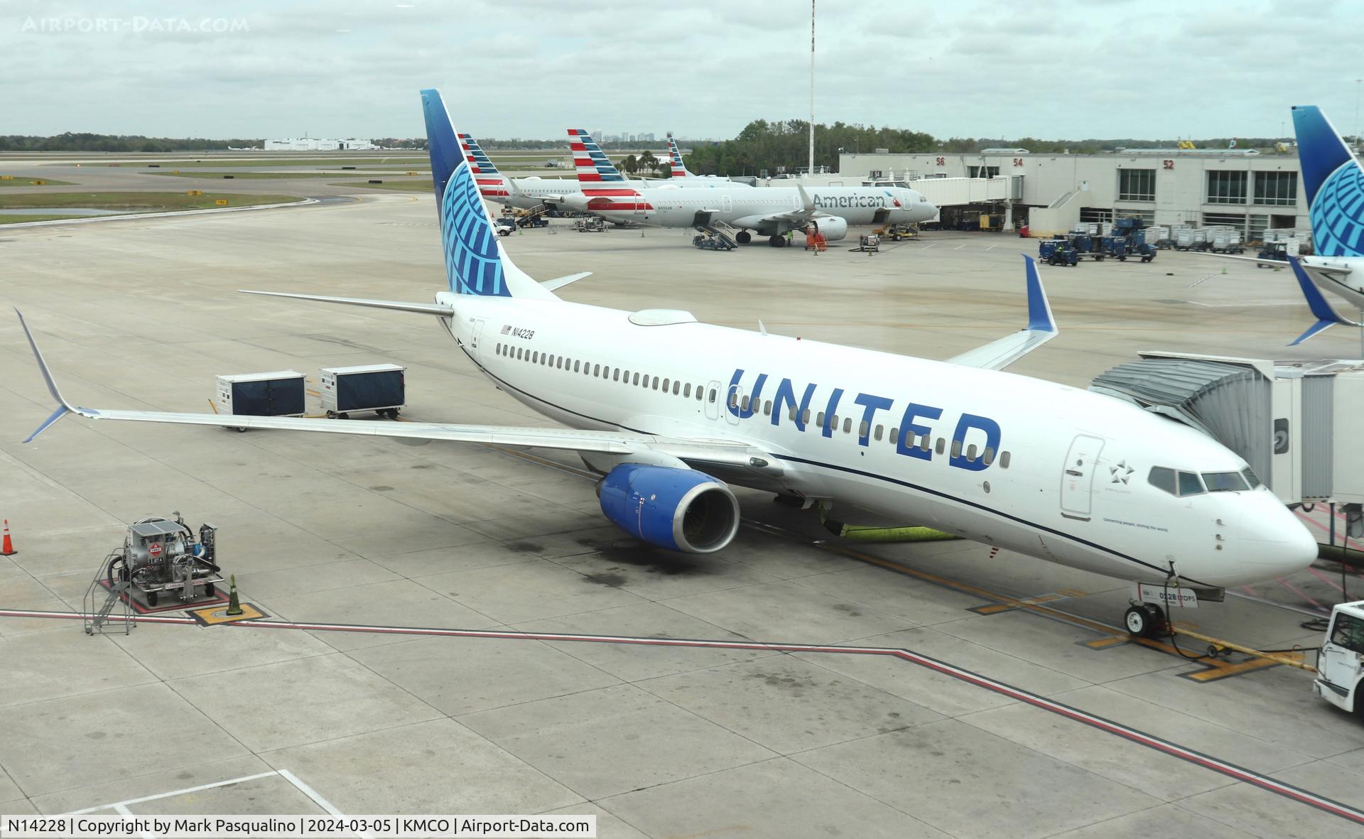 N14228, 1999 Boeing 737-824 C/N 28792, Boeing 737-824