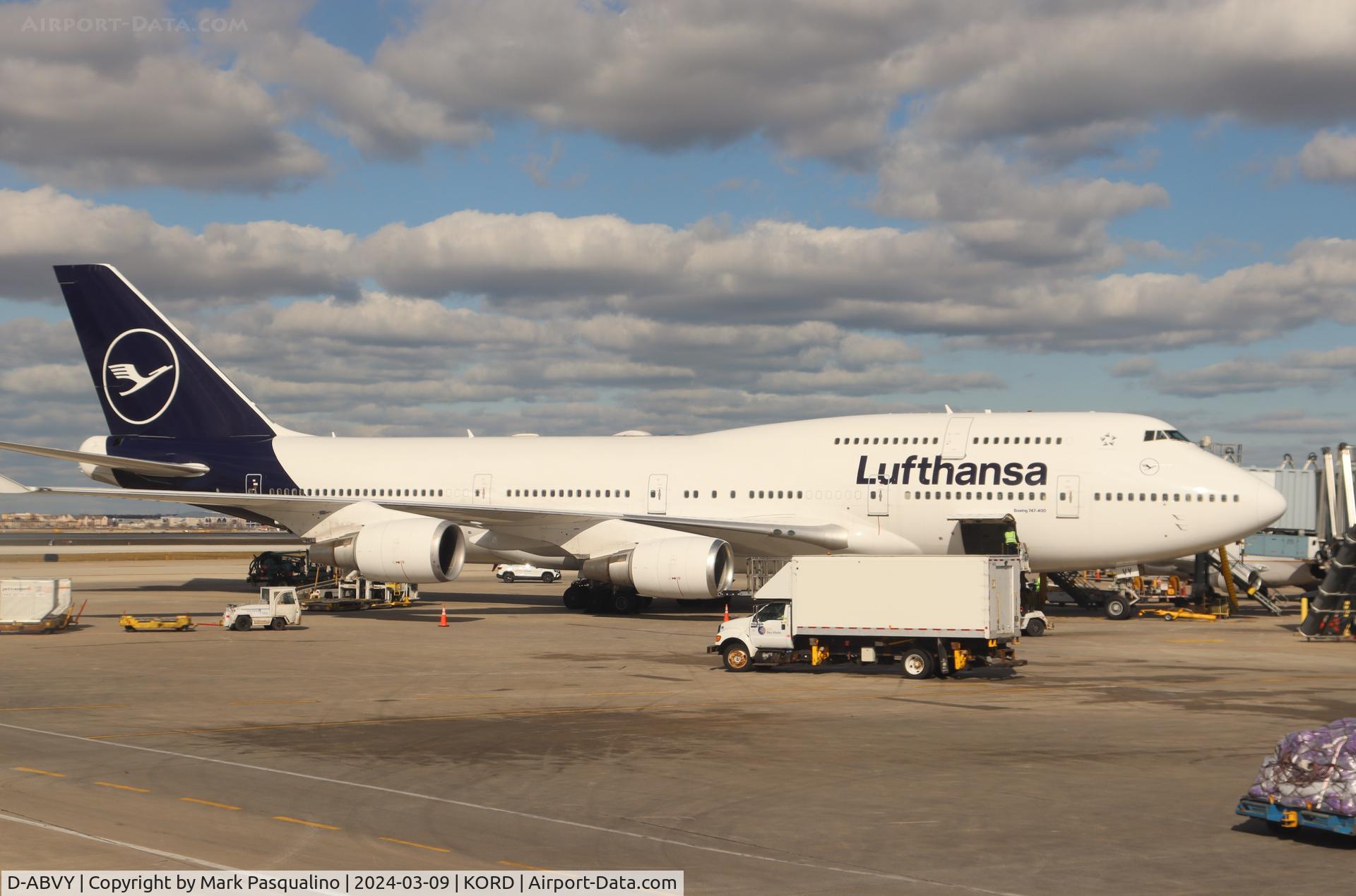 D-ABVY, 2000 Boeing 747-430 C/N 29869, Boeing 747-430