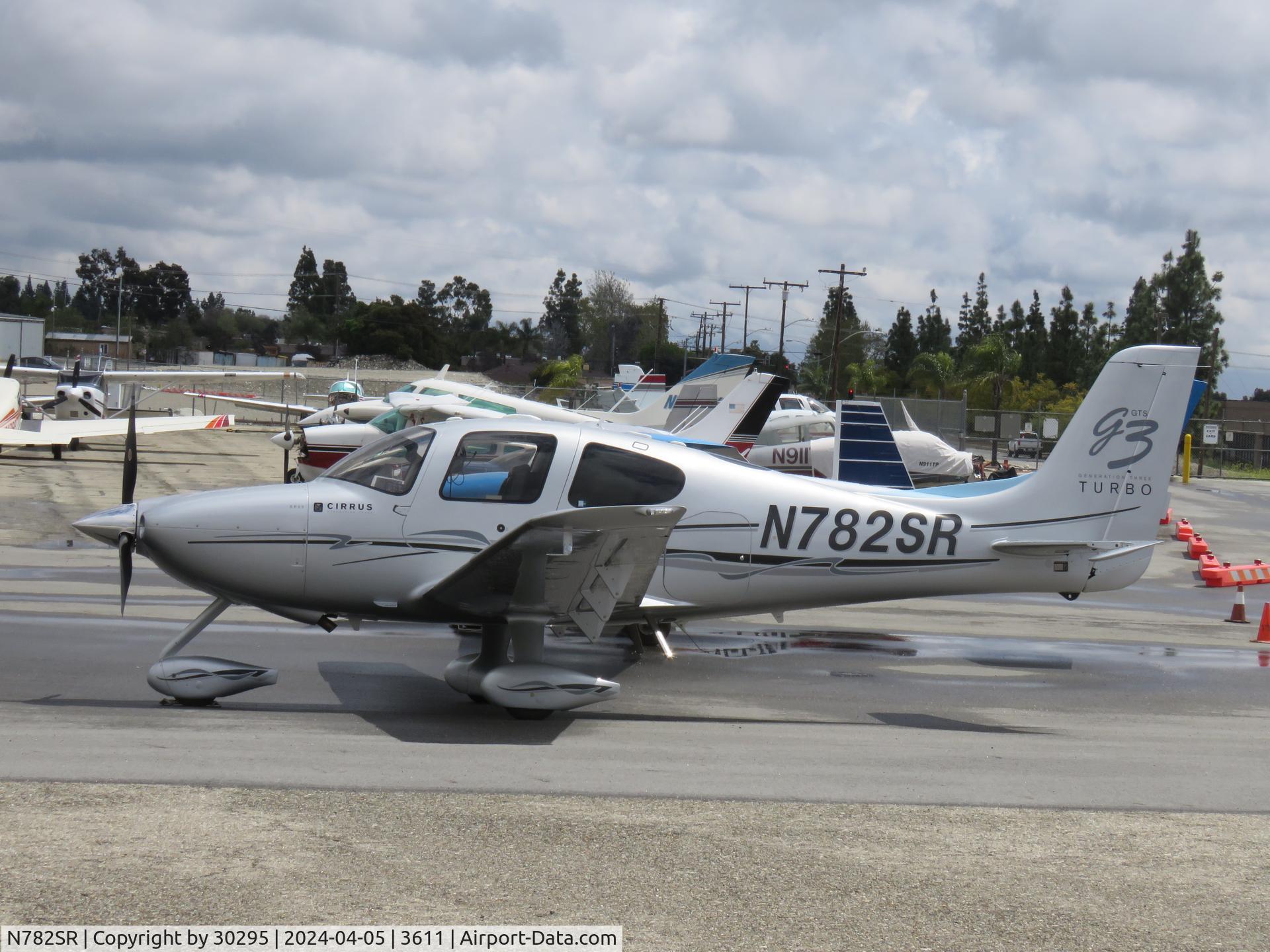 N782SR, 2007 Cirrus SR22 C/N 2884, Parked