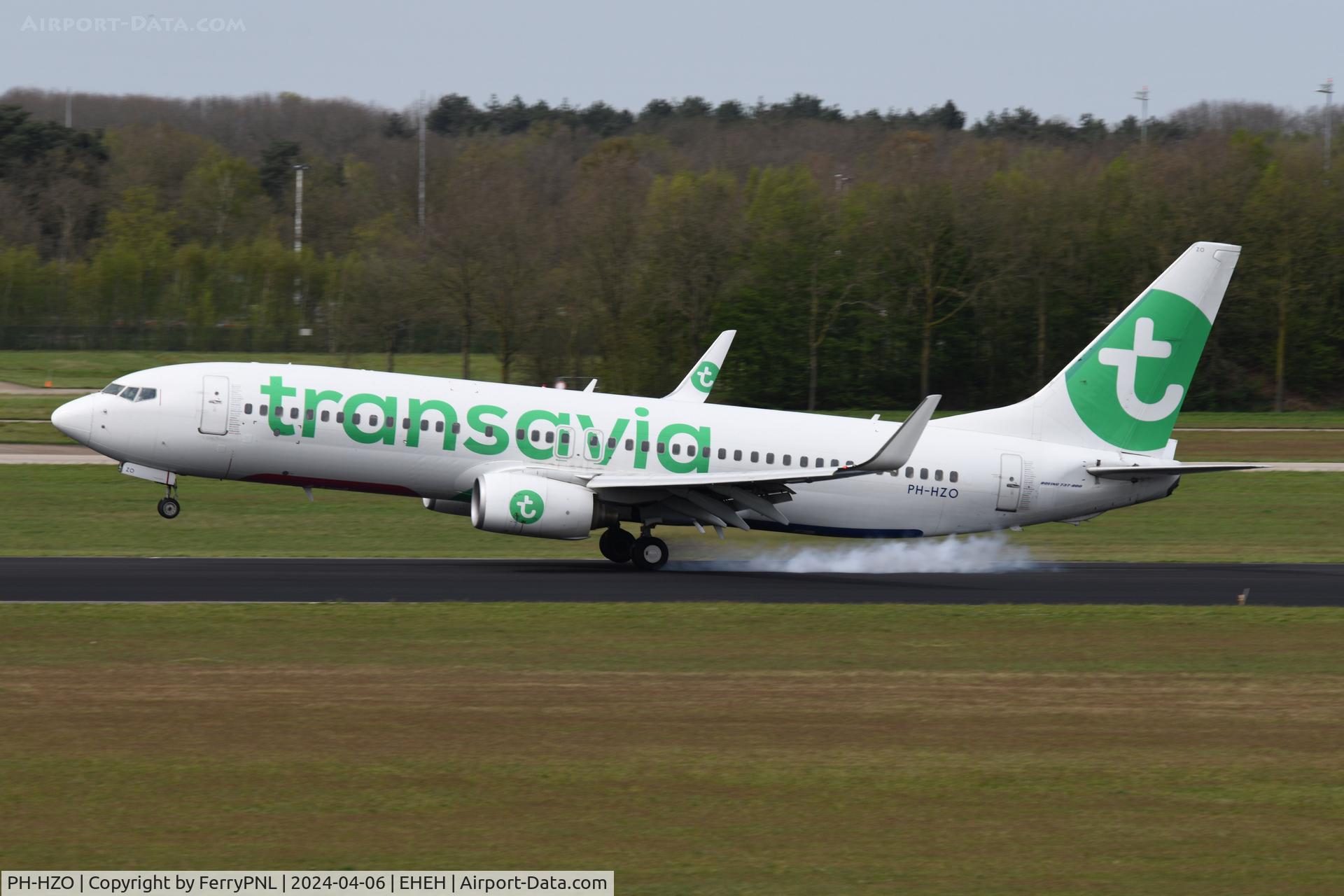 PH-HZO, 2007 Boeing 737-8K2 C/N 34169, Transavia B738  touching-down in EIN