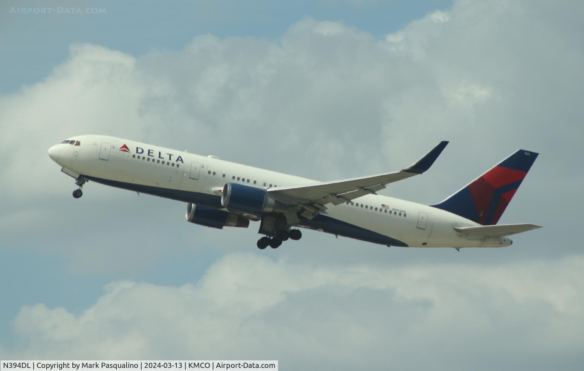 N394DL, 1995 Boeing 767-324/ER C/N 27394, Boeing 767-324/ER