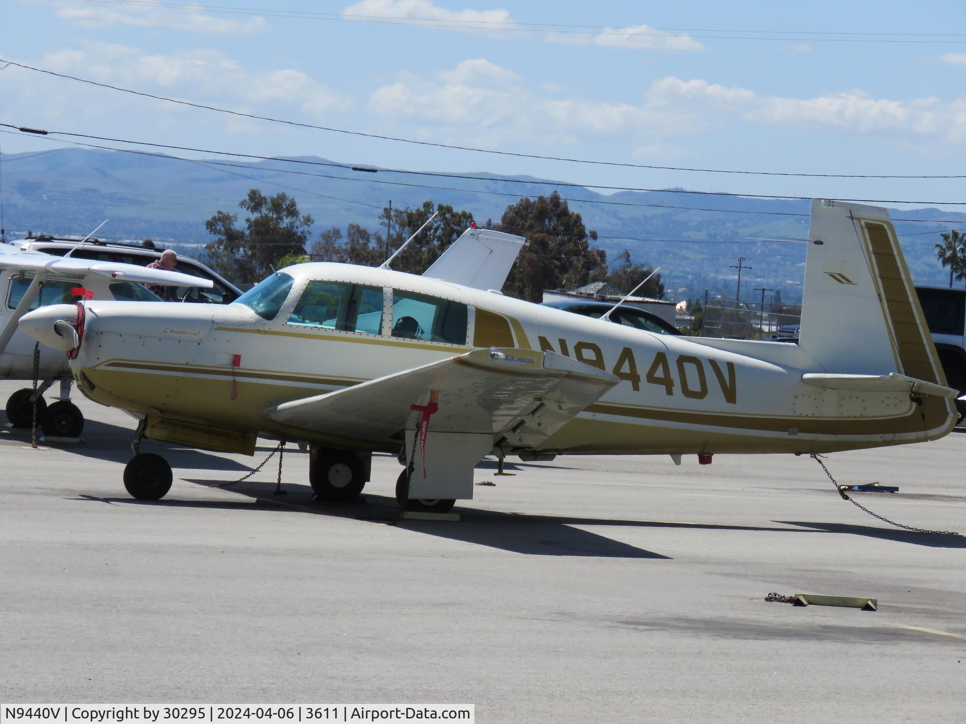 N9440V, 1970 Mooney M20E C/N 700030, Parked