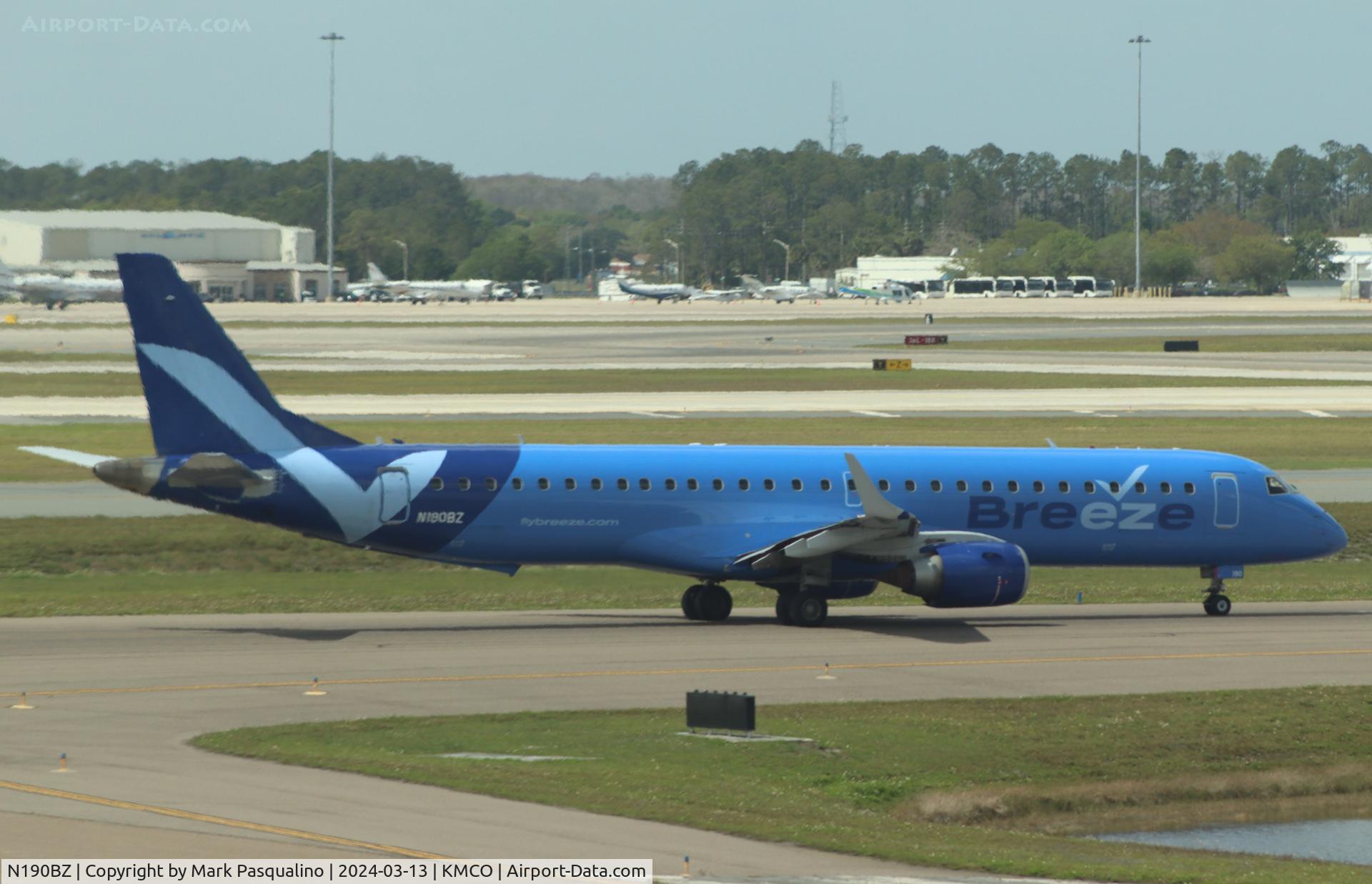 N190BZ, 2014 Embraer 195LR (ERJ-190-200LR) C/N 19000660, ERJ-190-200LR