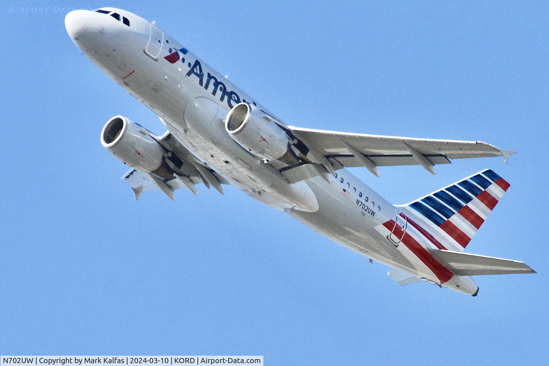 N702UW, 1998 Airbus A319-112 C/N 0896, A319 American Airlines AIRBUS INDUSTRIE A319-112 N702UW AAL2043  ORD-LGA