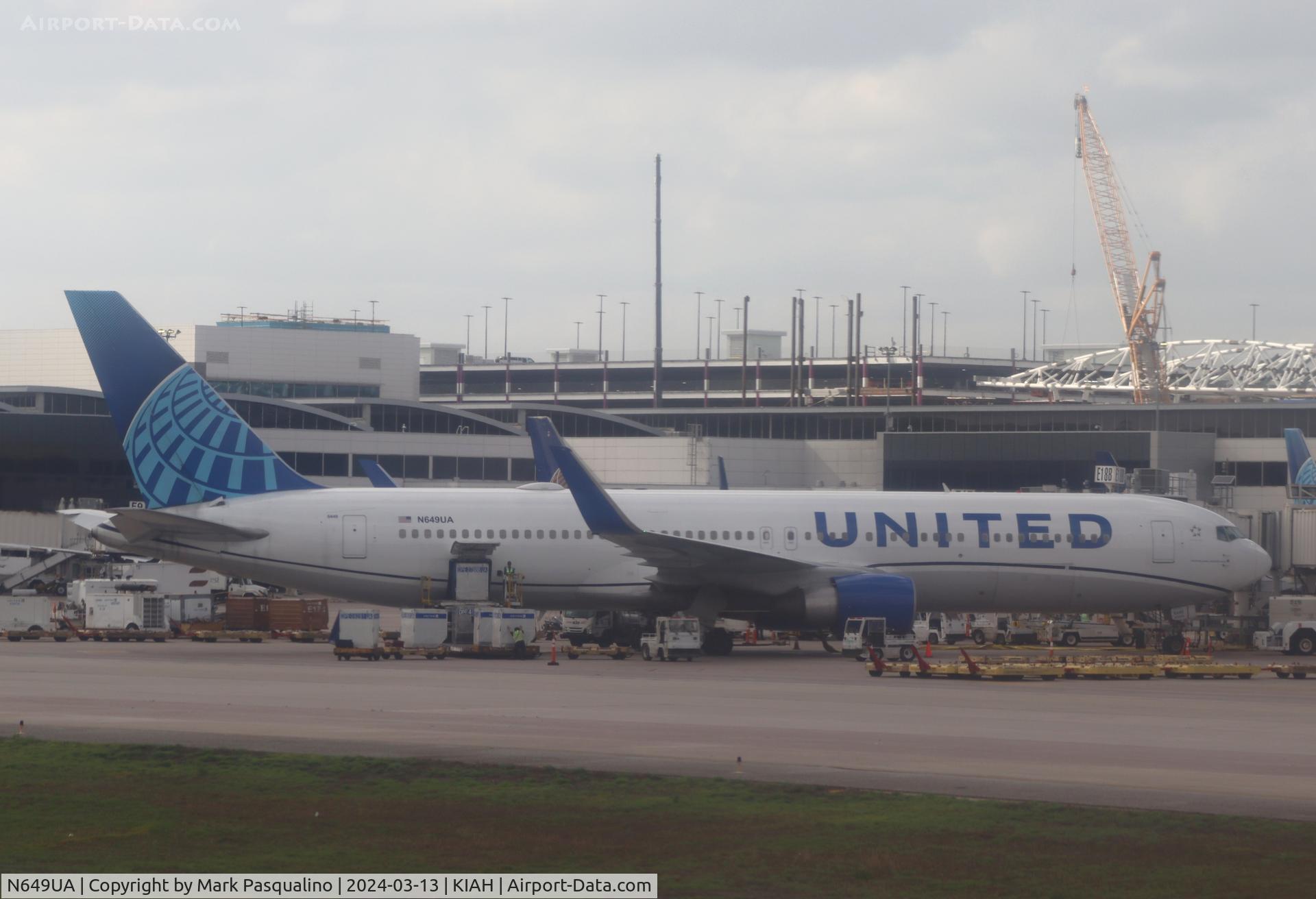 N649UA, 1992 Boeing 767-322 C/N 25286, Boeing 767-322